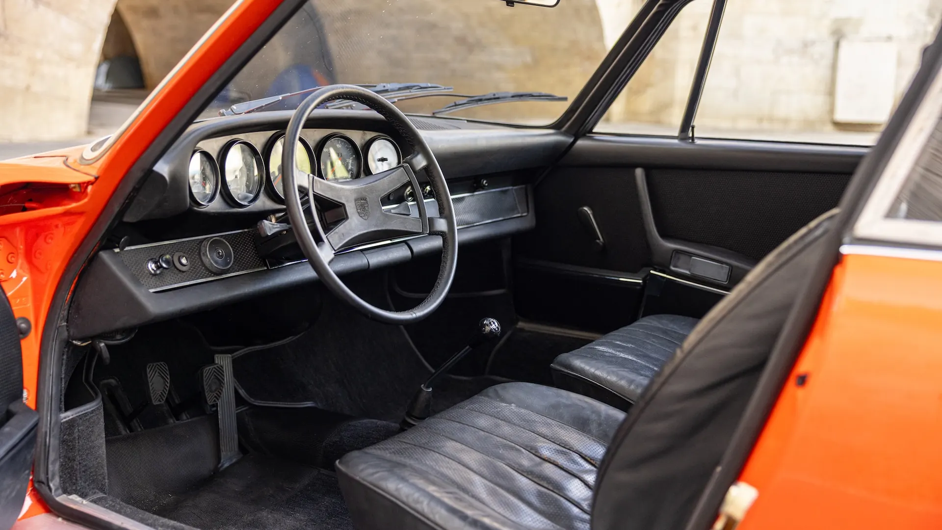 Porsche 911 — photo 11
