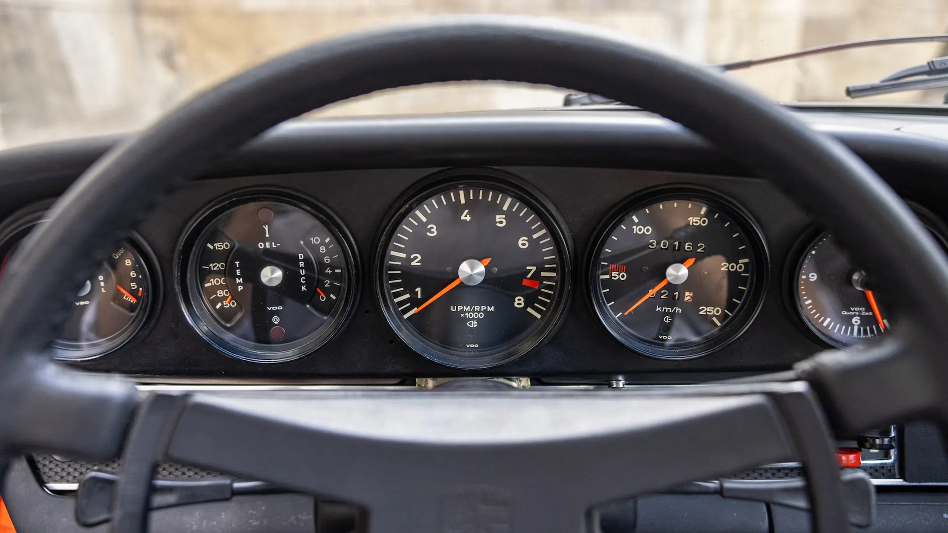 Porsche 911 — photo 23