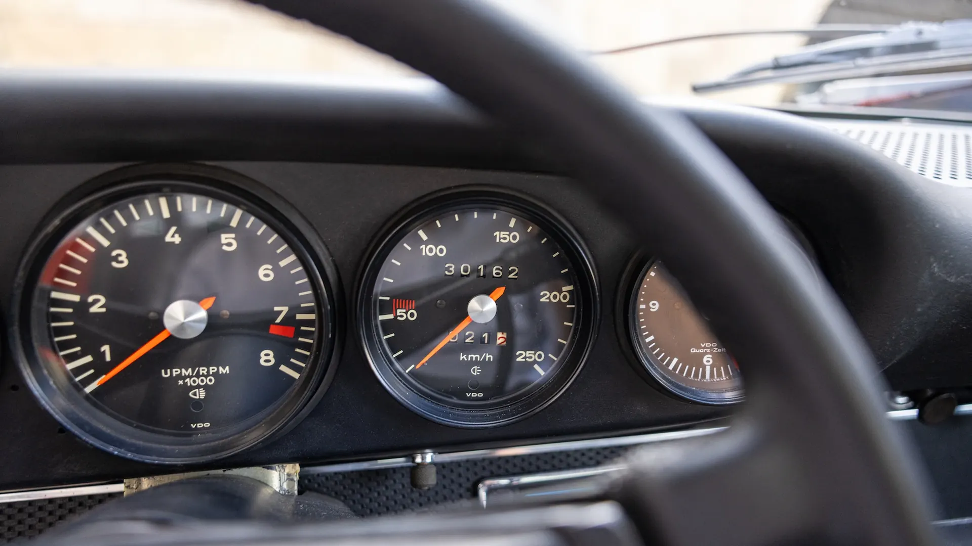 Porsche 911 — photo 26