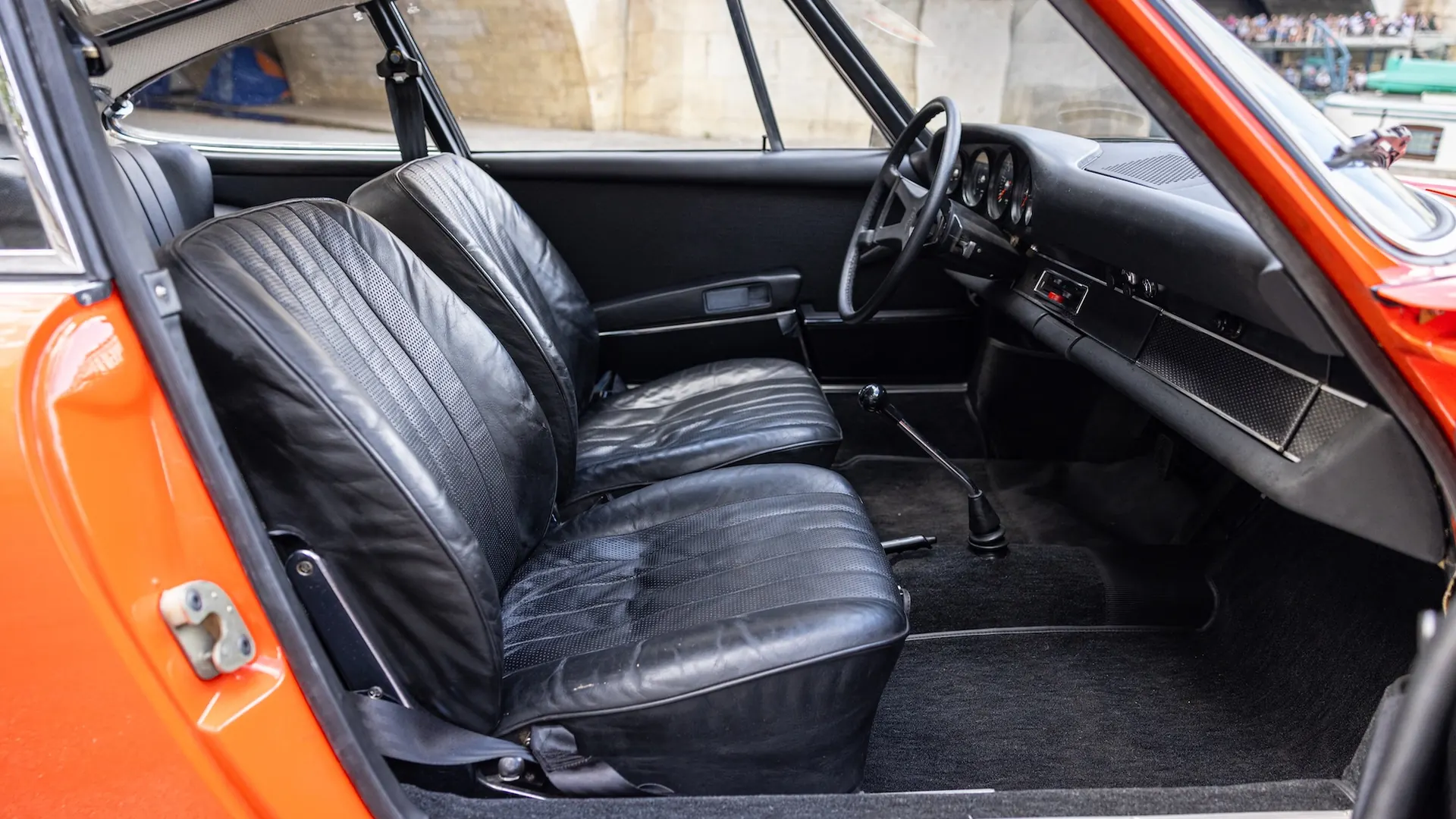 Porsche 911 — photo 18