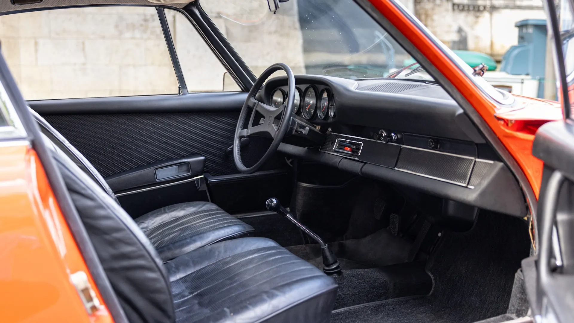 Porsche 911 — photo 17