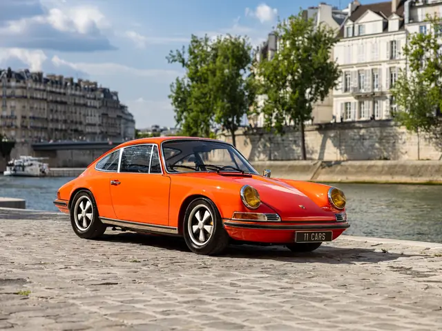 Porsche 911