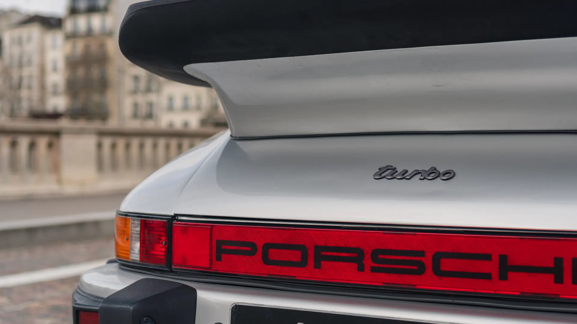 Porsche 930 — photo 24