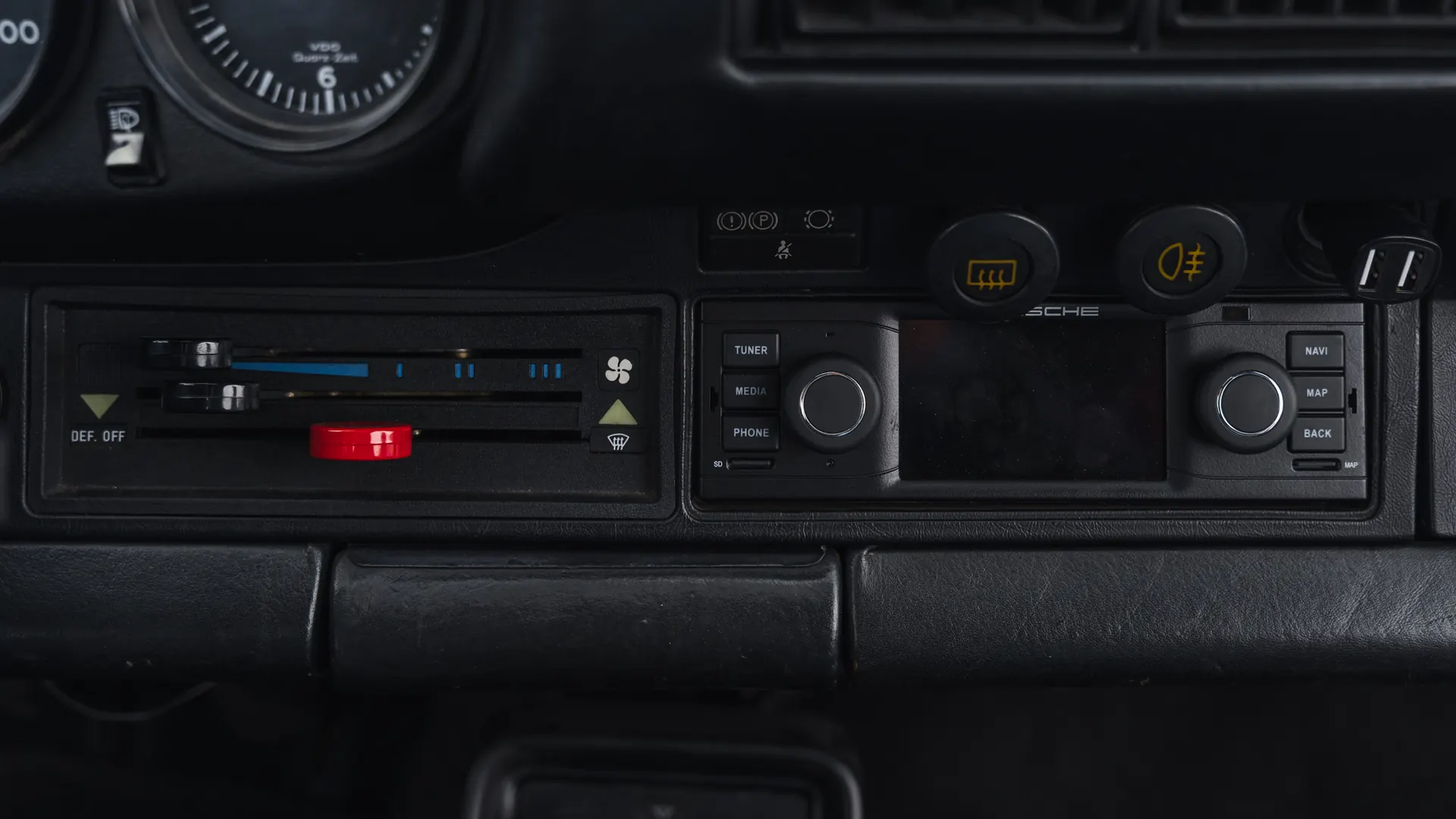 Porsche 930 — photo 40