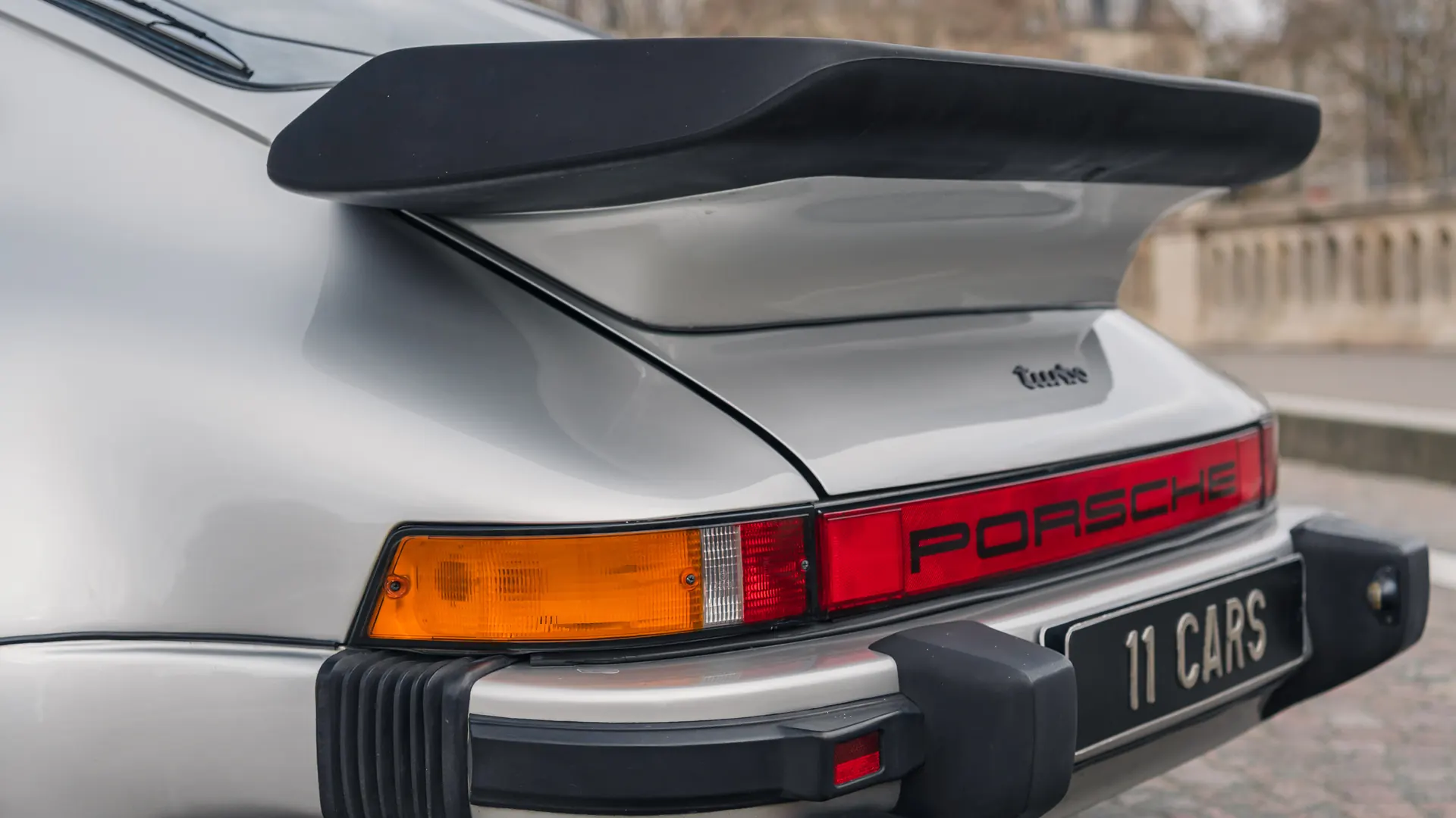Porsche 930 — photo 26