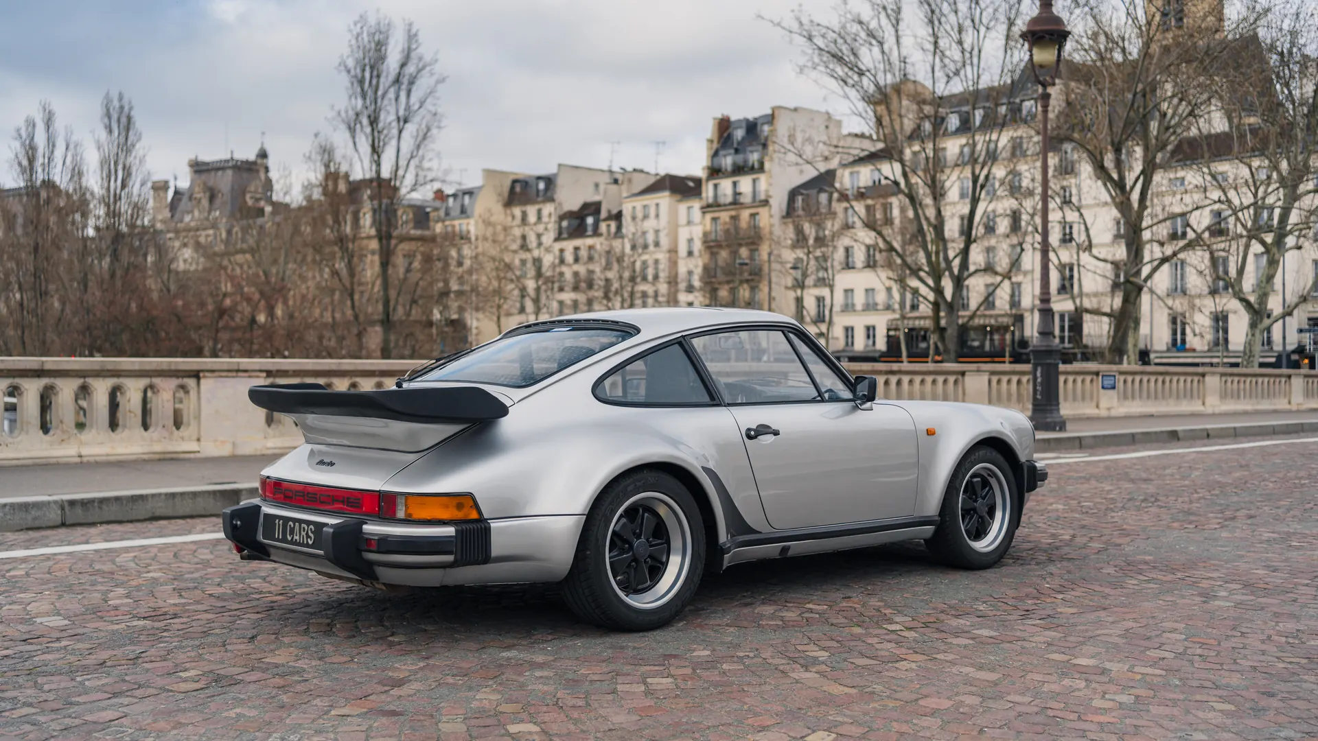 Porsche 930 — photo 6