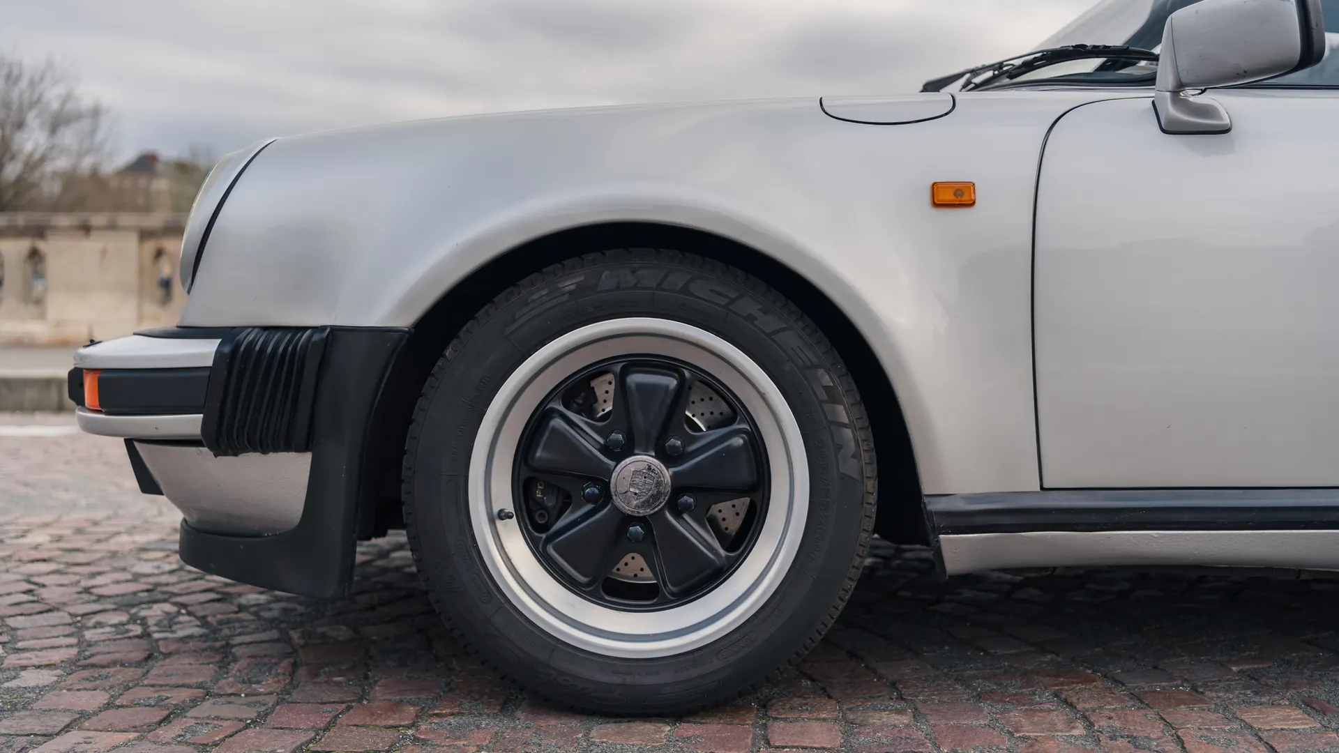 Porsche 930 — photo 14