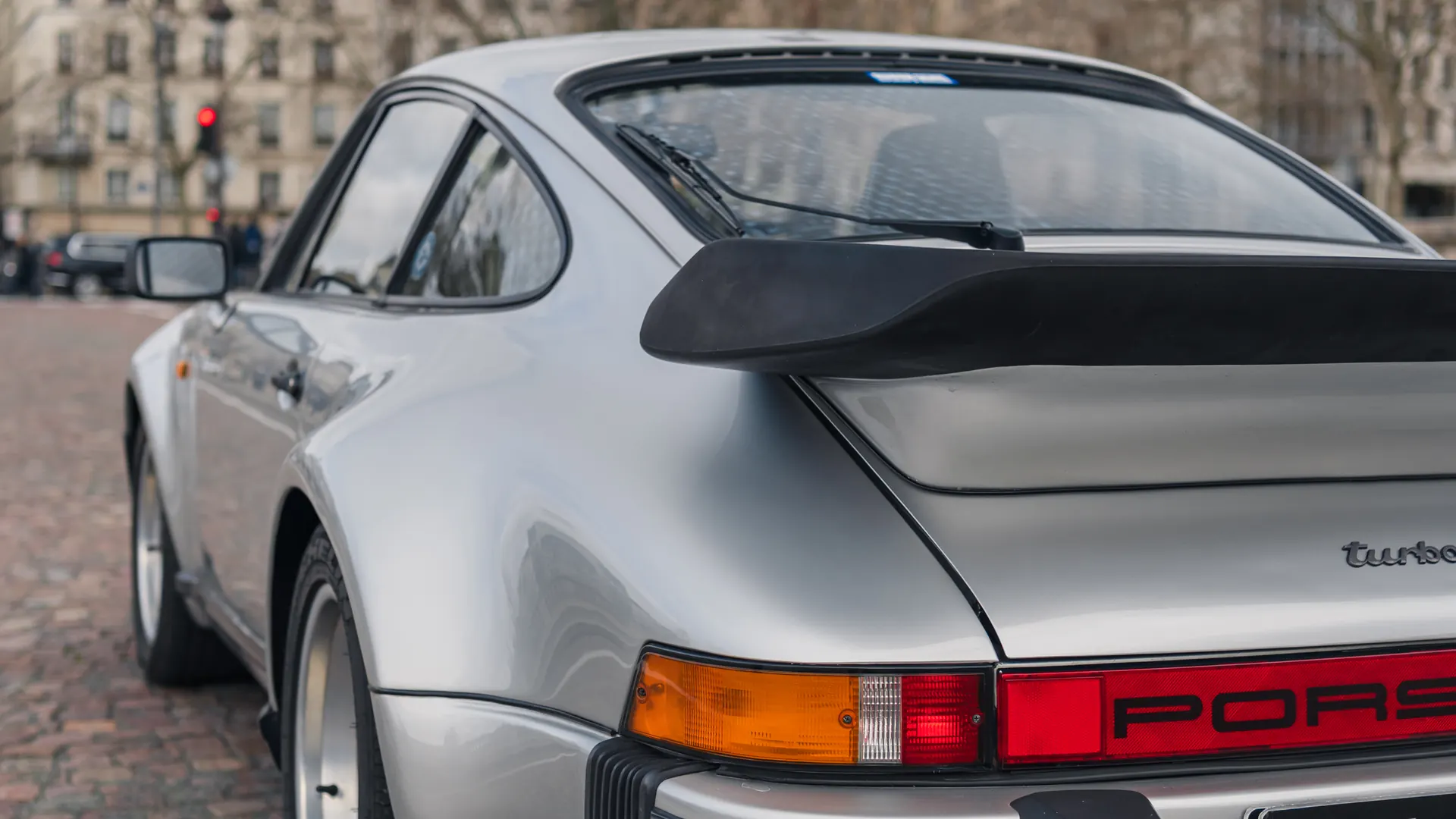 Porsche 930 — photo 25