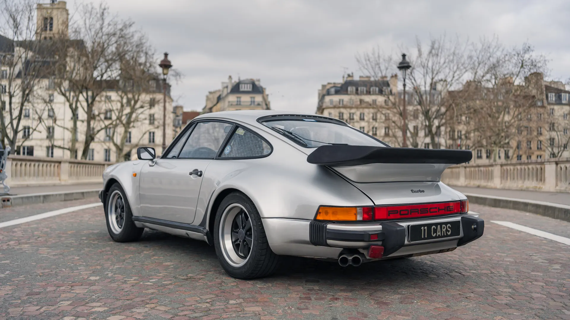 Porsche 930 — photo 9