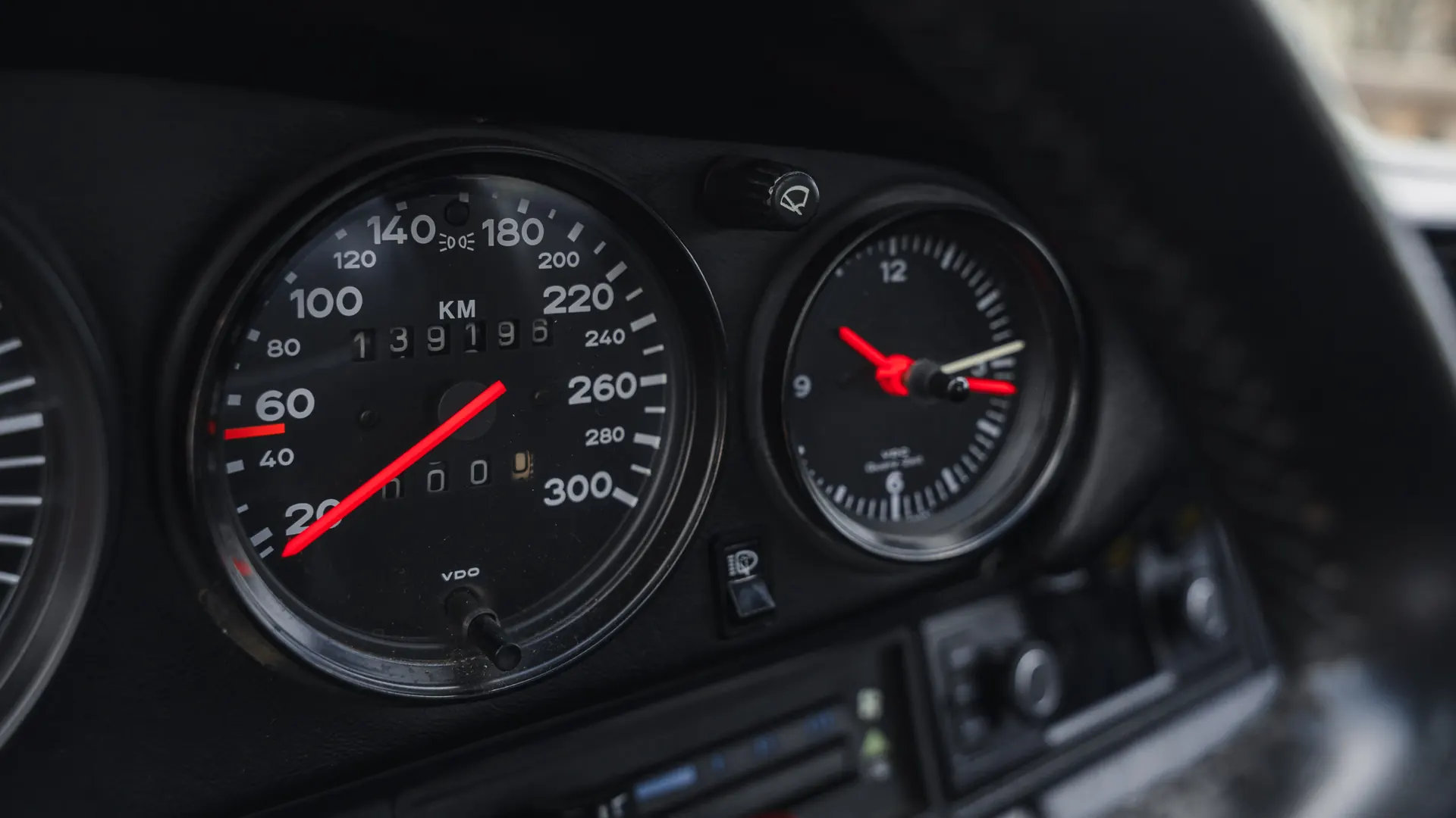 Porsche 930 — photo 37
