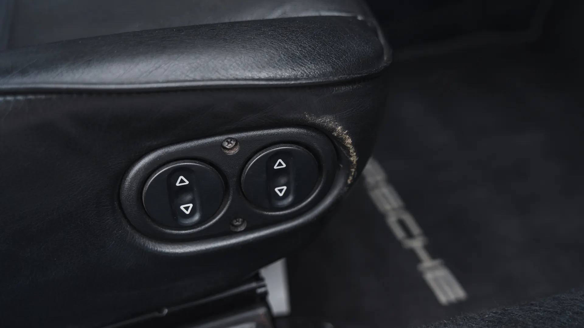 Porsche 930 — photo 42