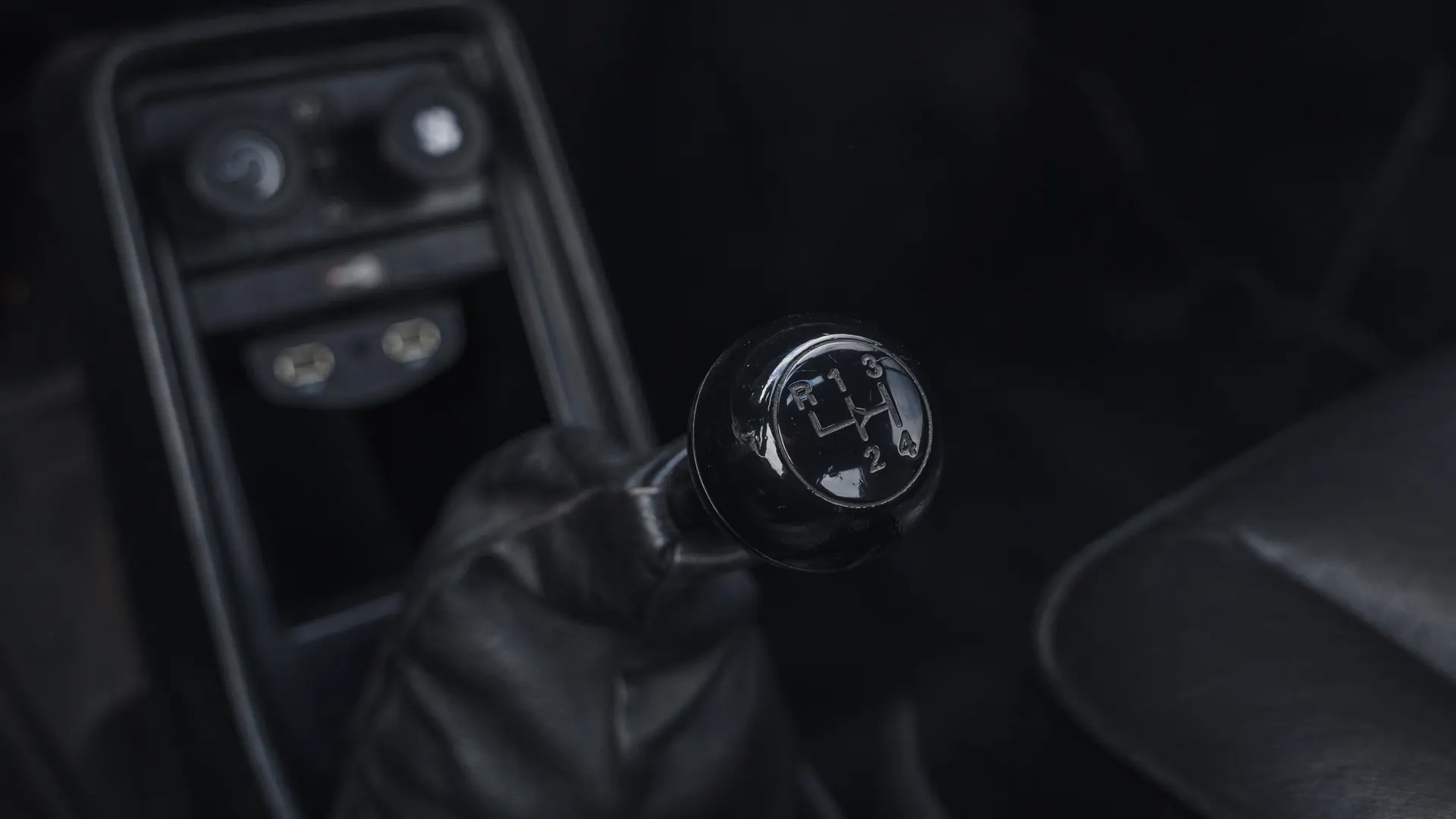 Porsche 930 — photo 49