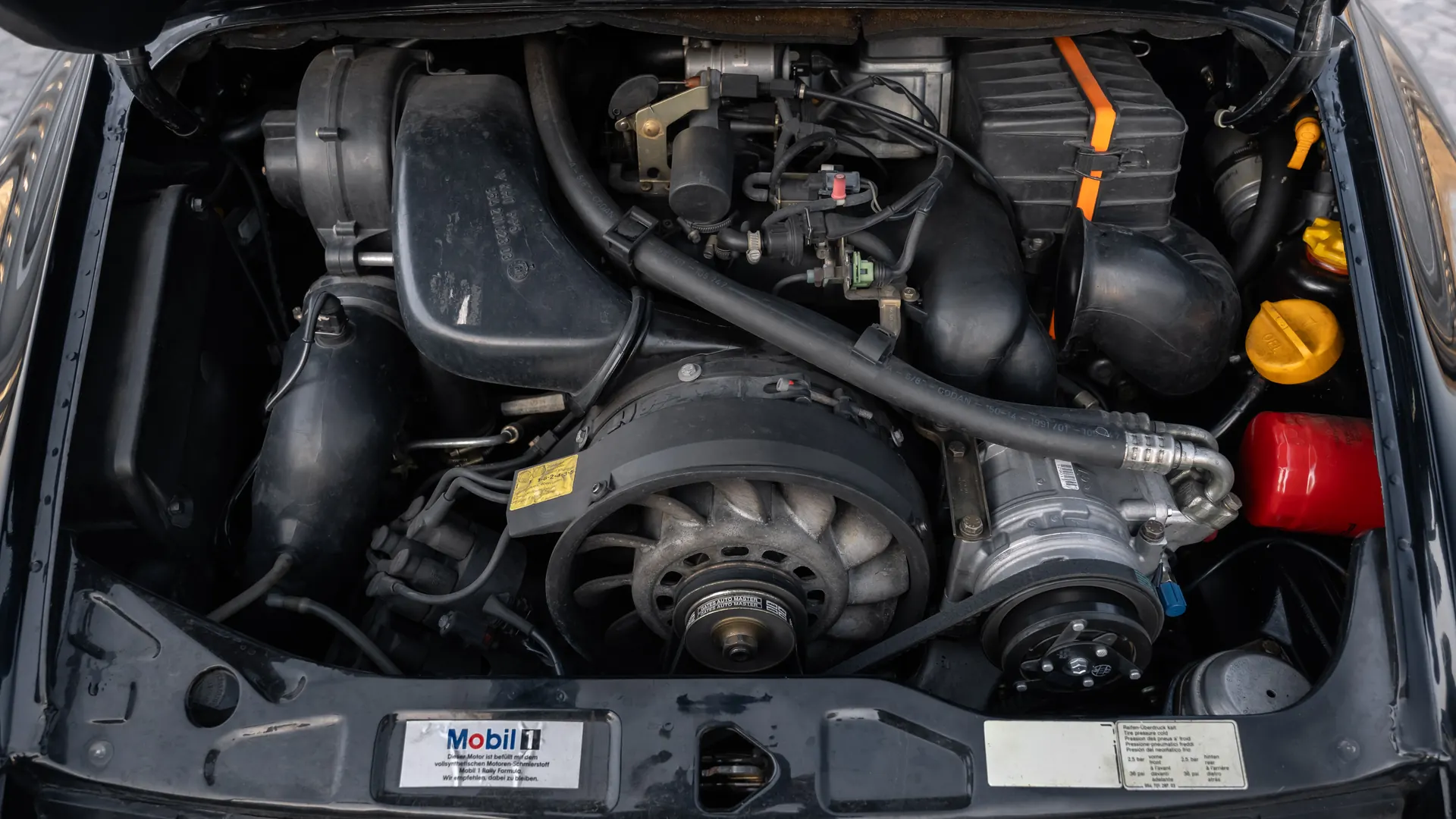 Porsche 964 — photo 20