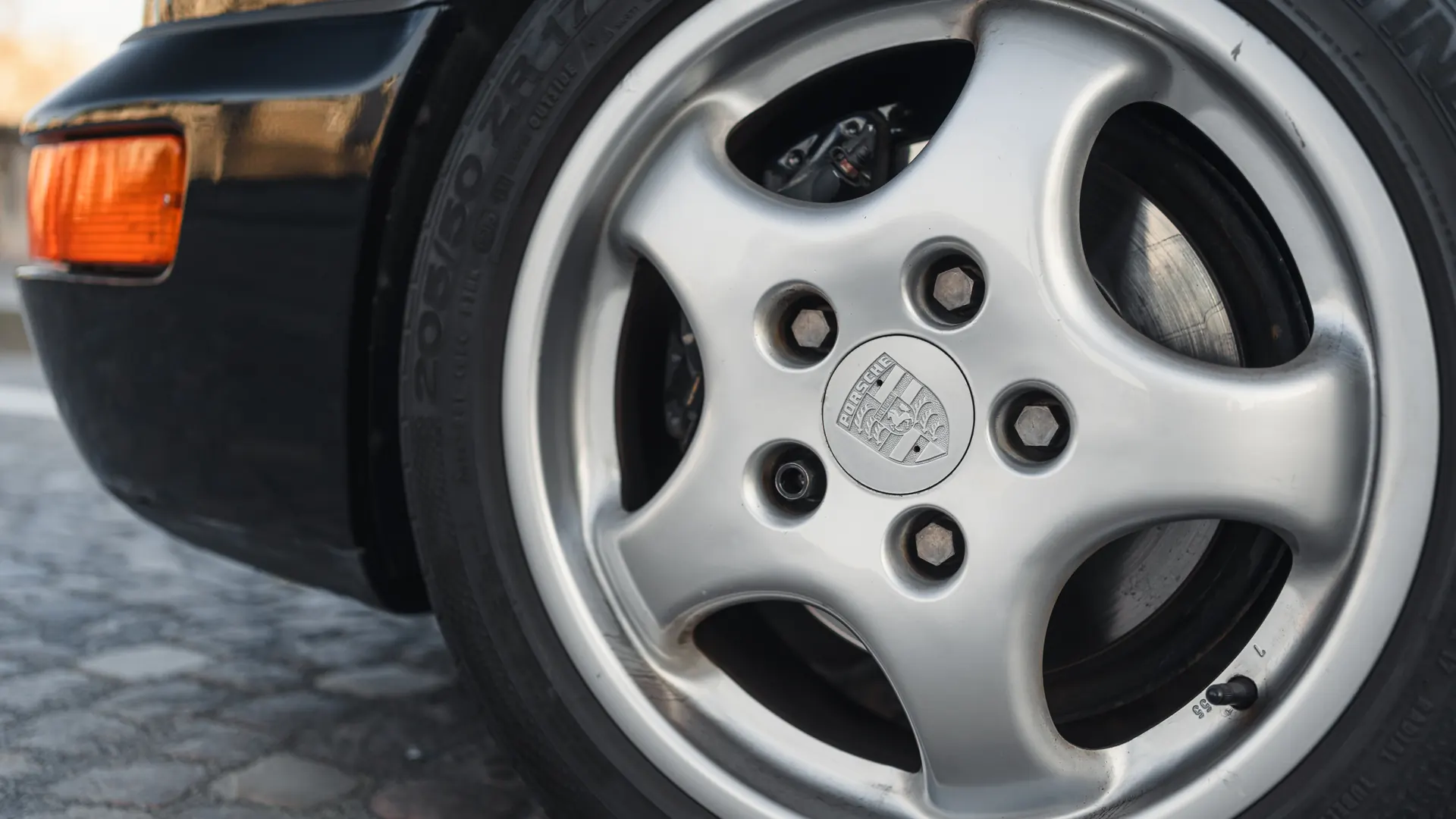 Porsche 964 — photo 33