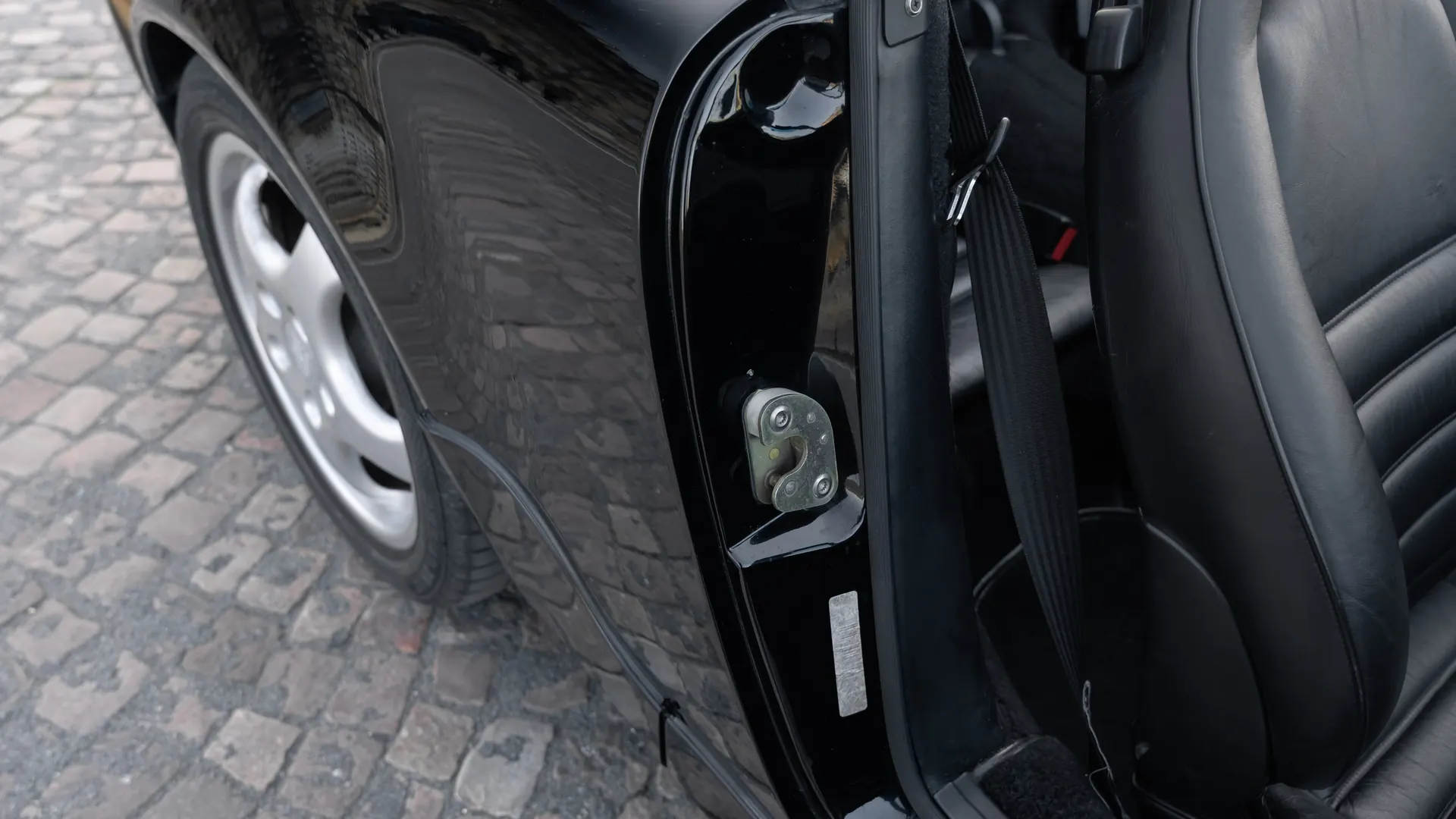 Porsche 964 — photo 15