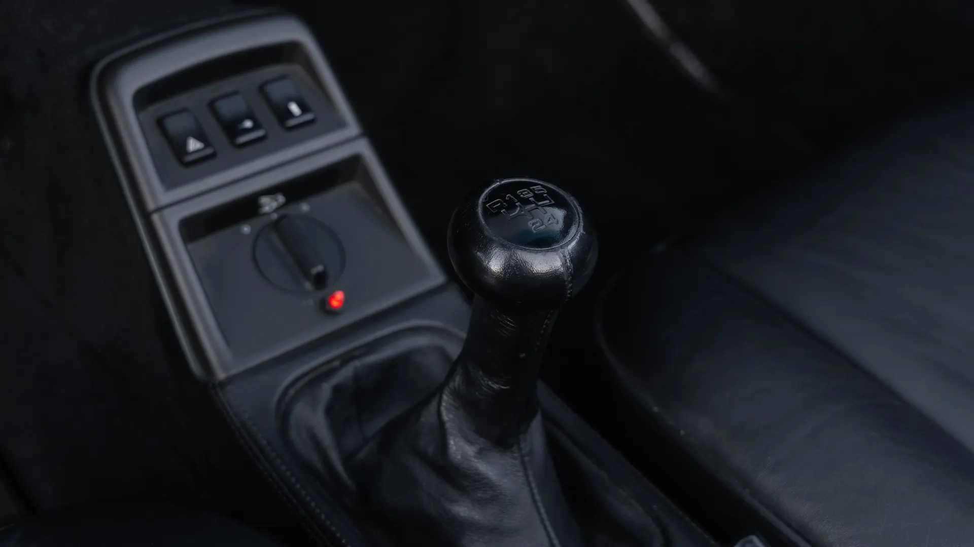 Porsche 964 — photo 9