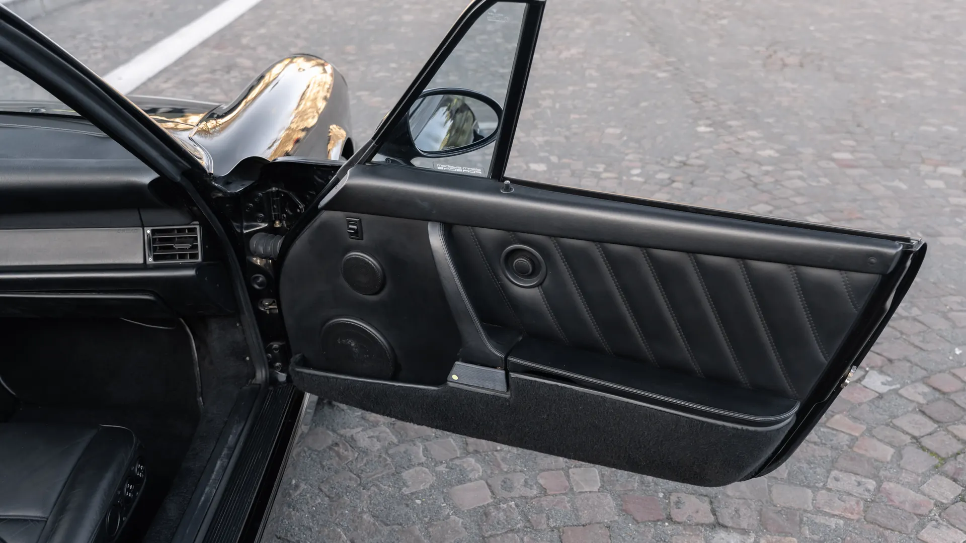 Porsche 964 — photo 18