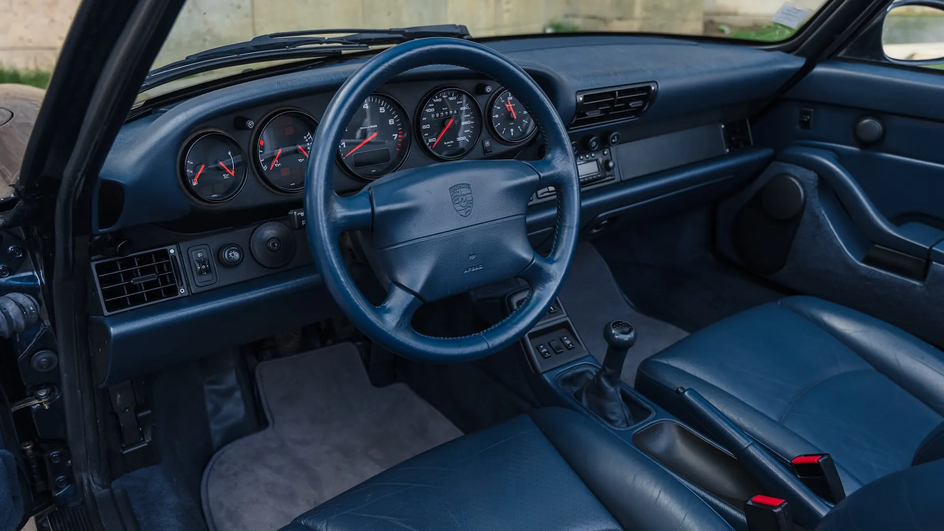 Porsche 993 — photo 32