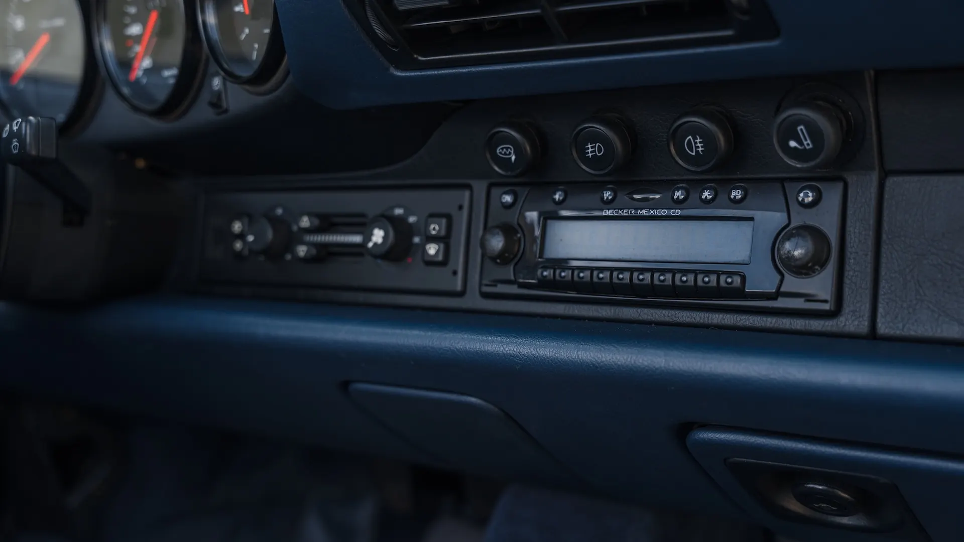 Porsche 993 — photo 44