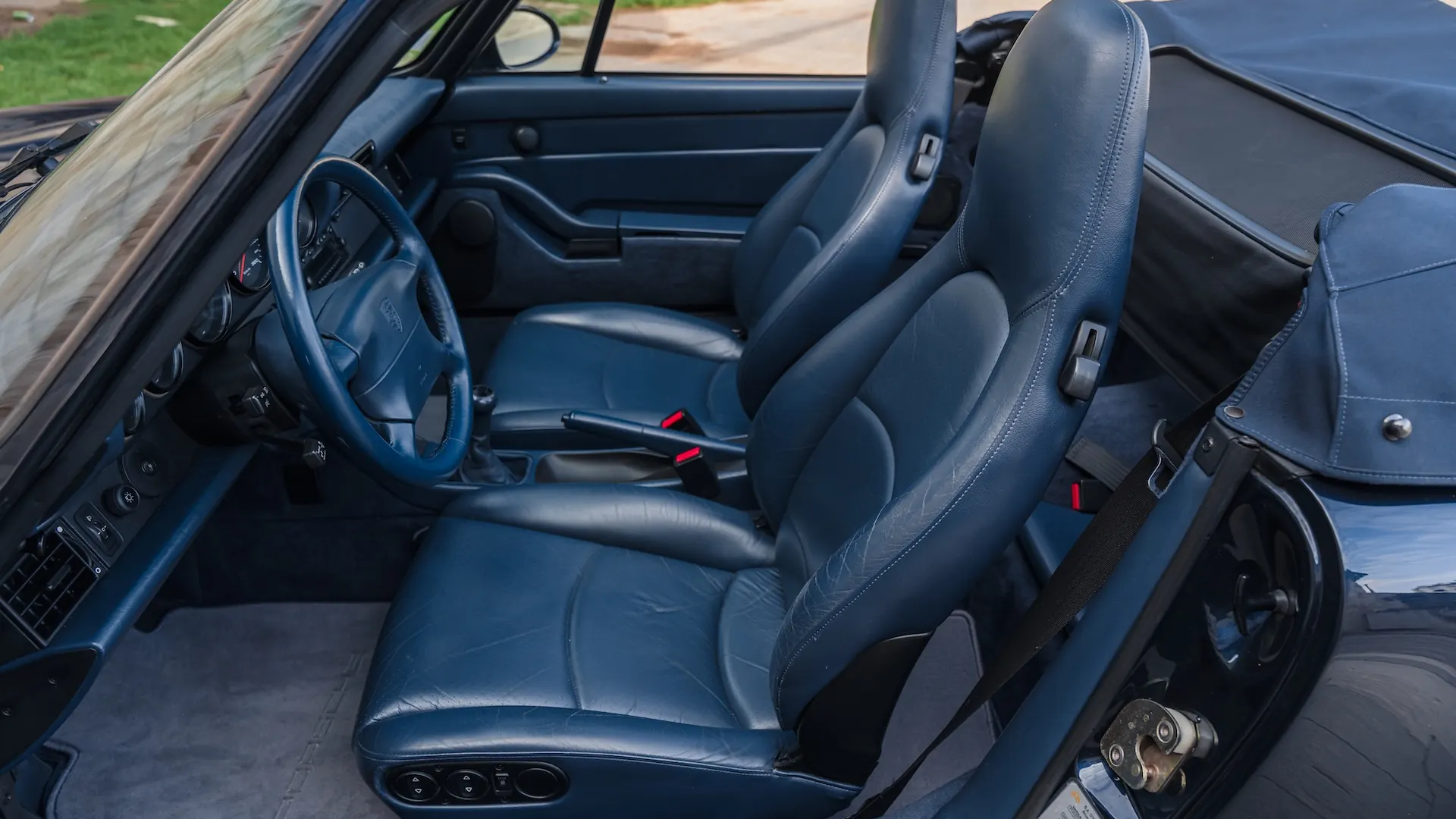 Porsche 993 — photo 33