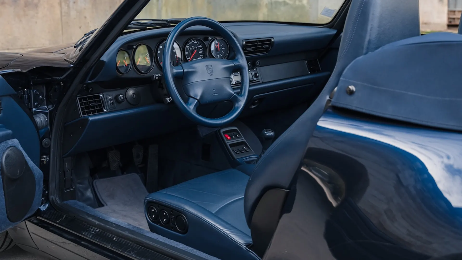 Porsche 993 — photo 48