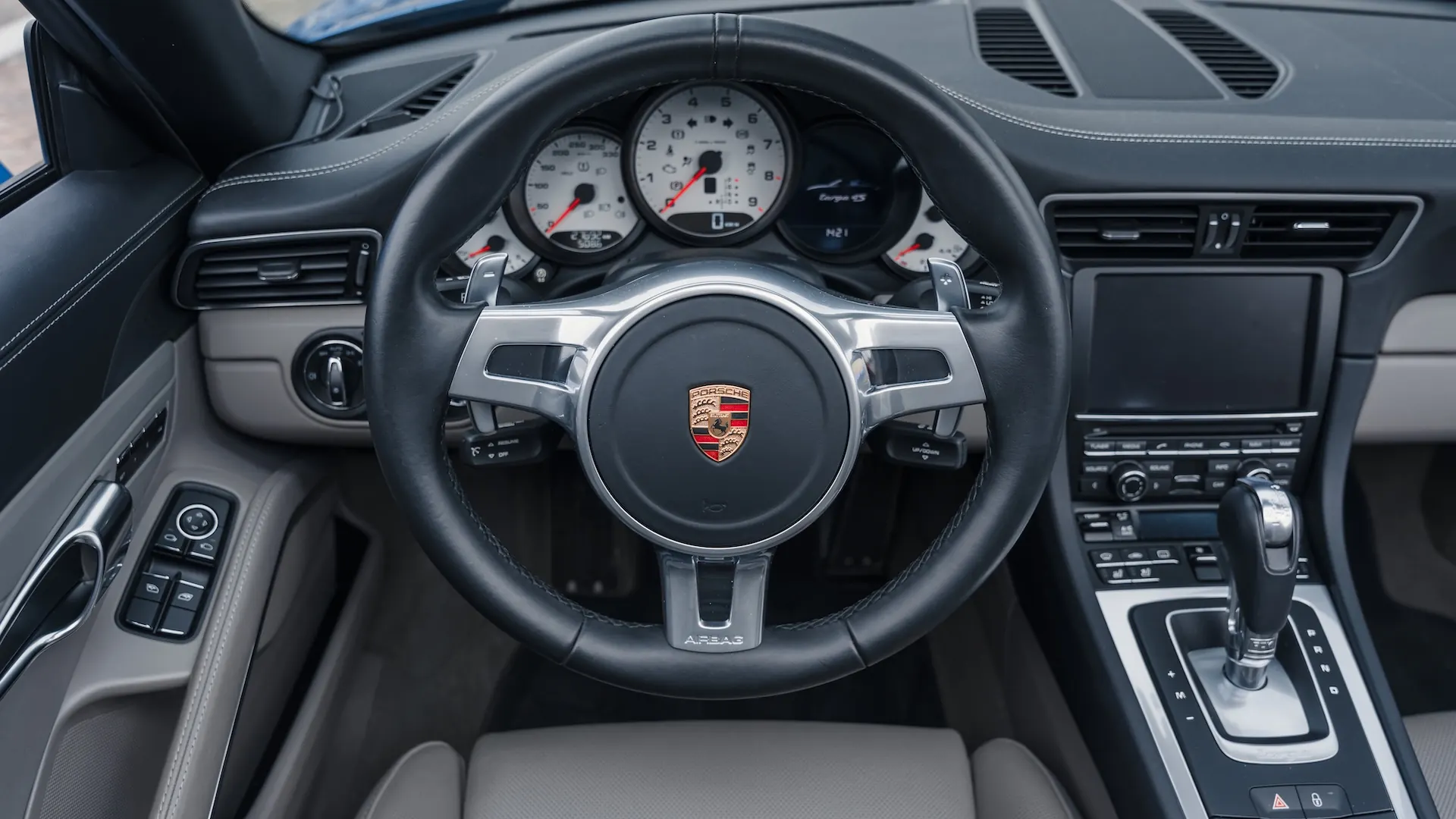 Porsche 991.1 — photo 36