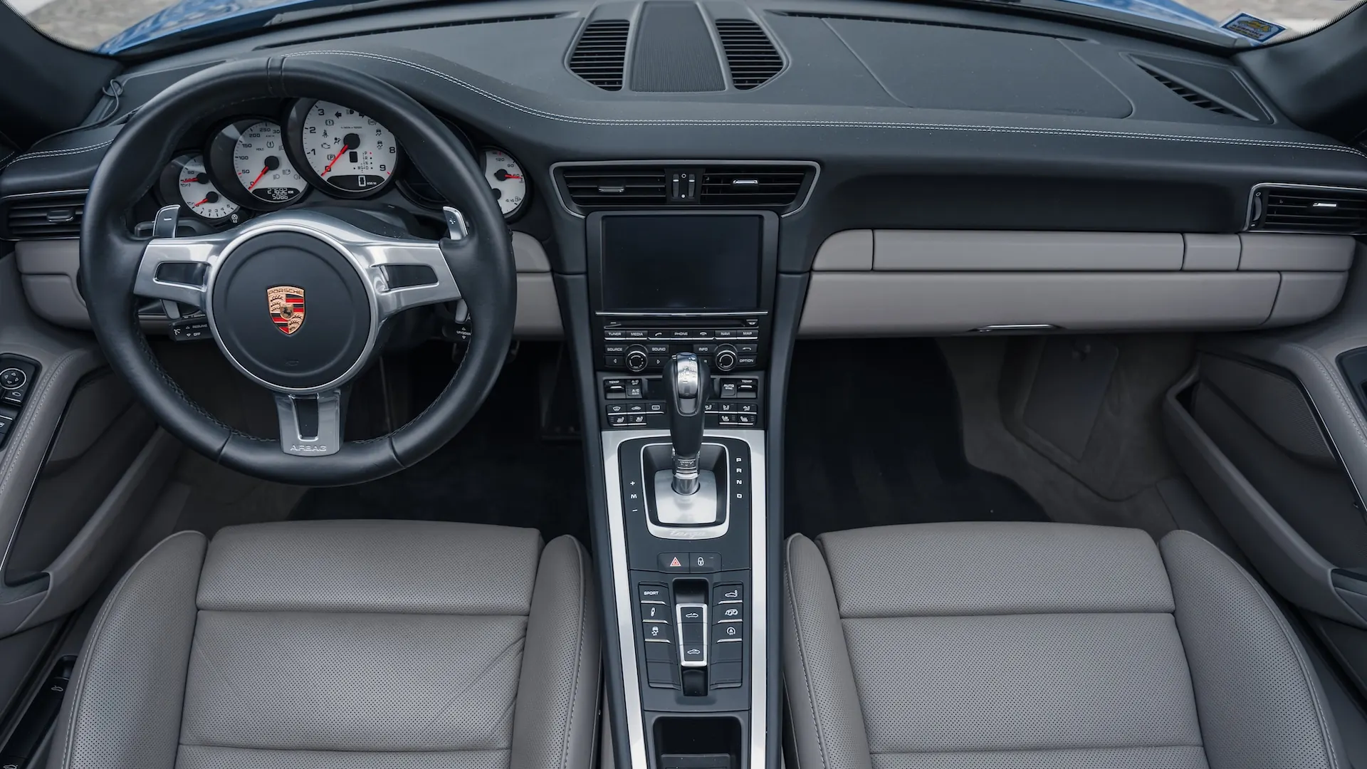 Porsche 991.1 — photo 35
