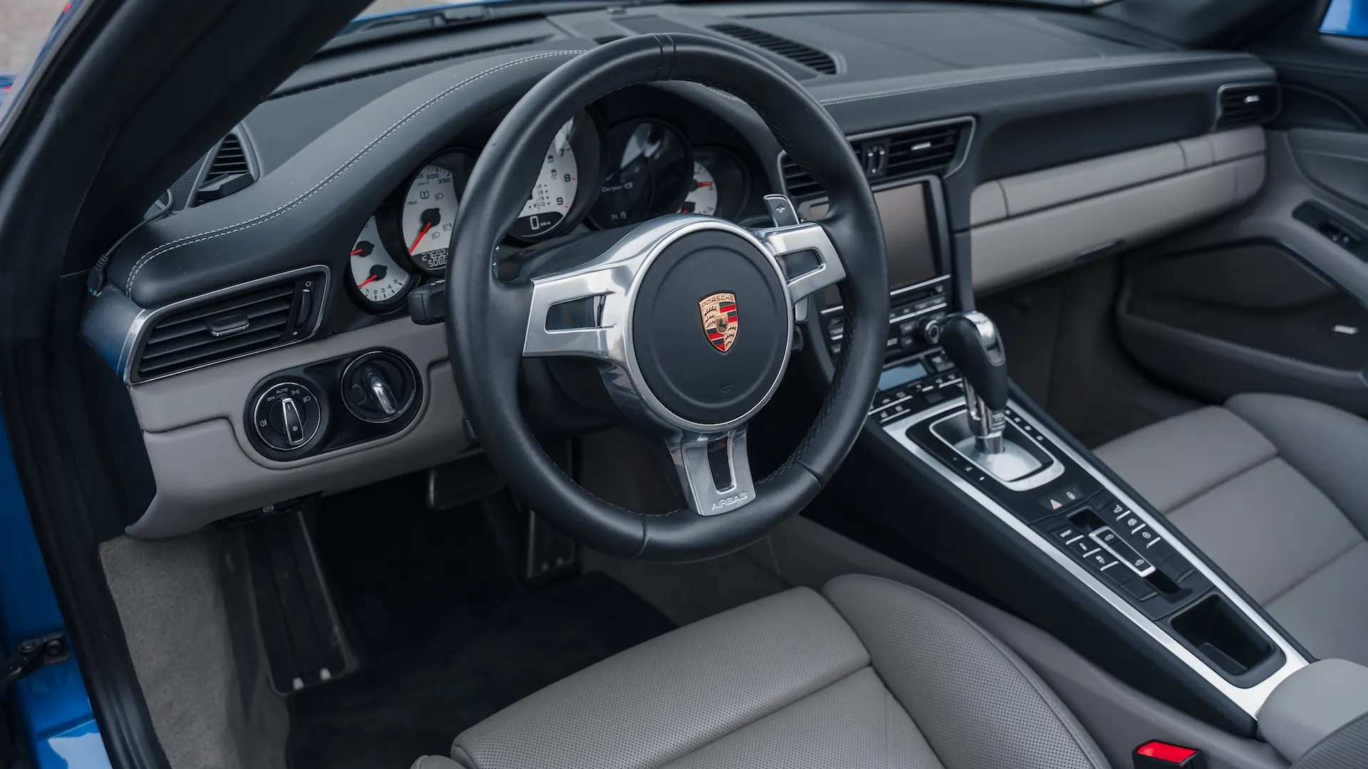 Porsche 991.1 — photo 30