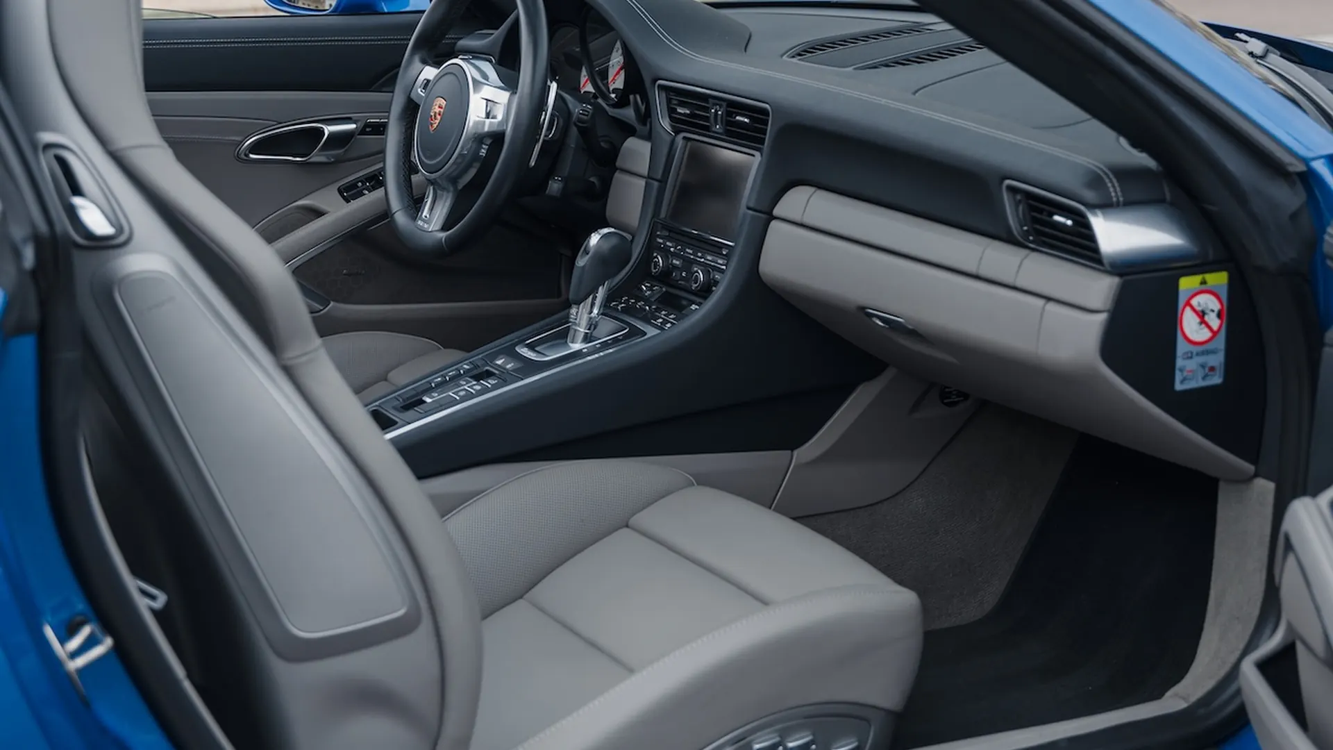 Porsche 991.1 — photo 47