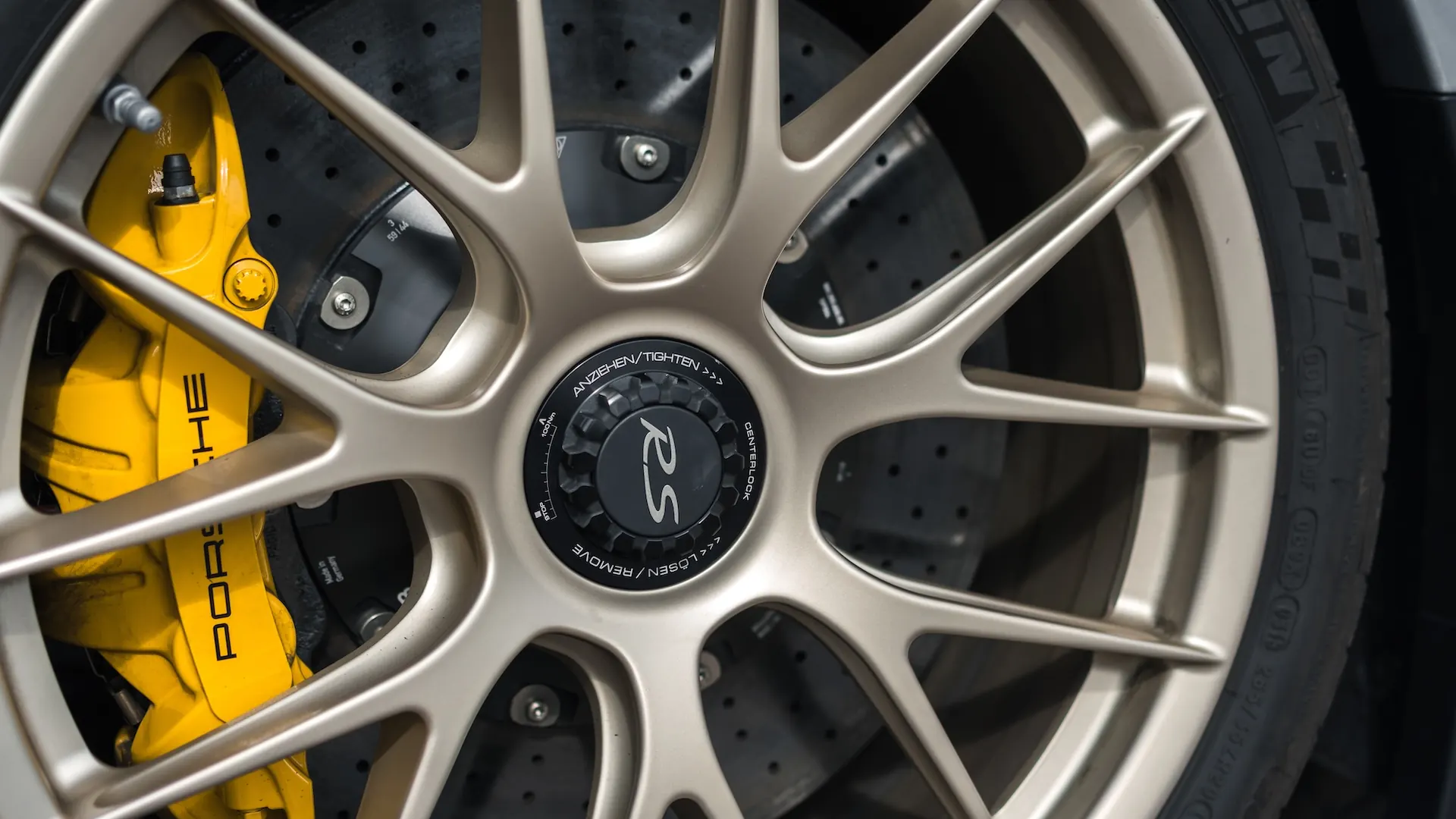 Porsche 991 — photo 15