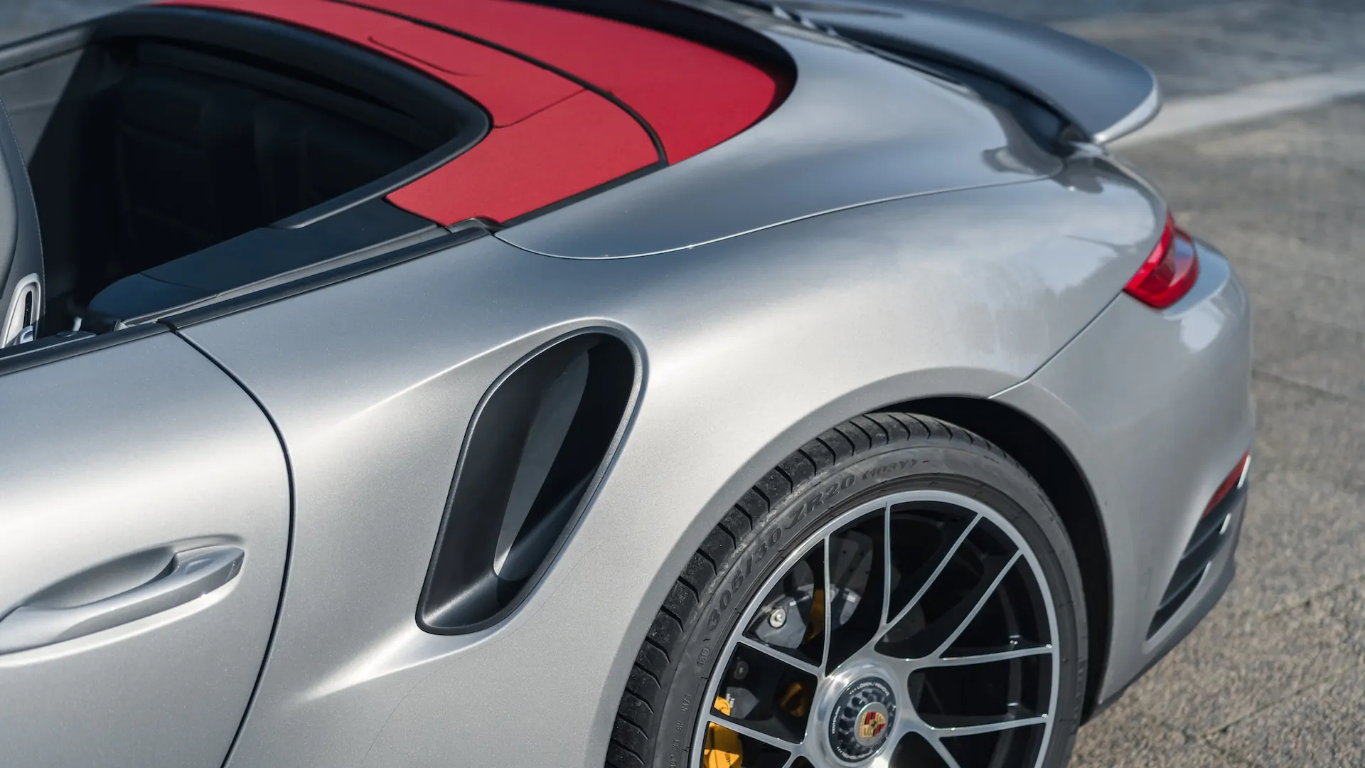 Porsche 991.2 — photo 32