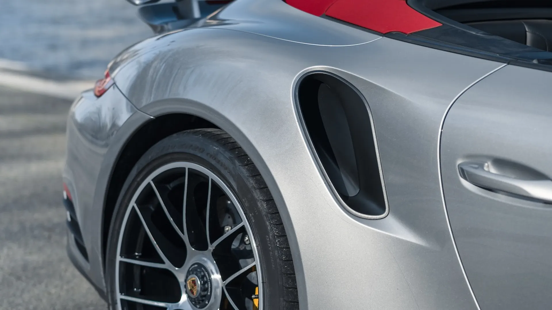 Porsche 991.2 — photo 33