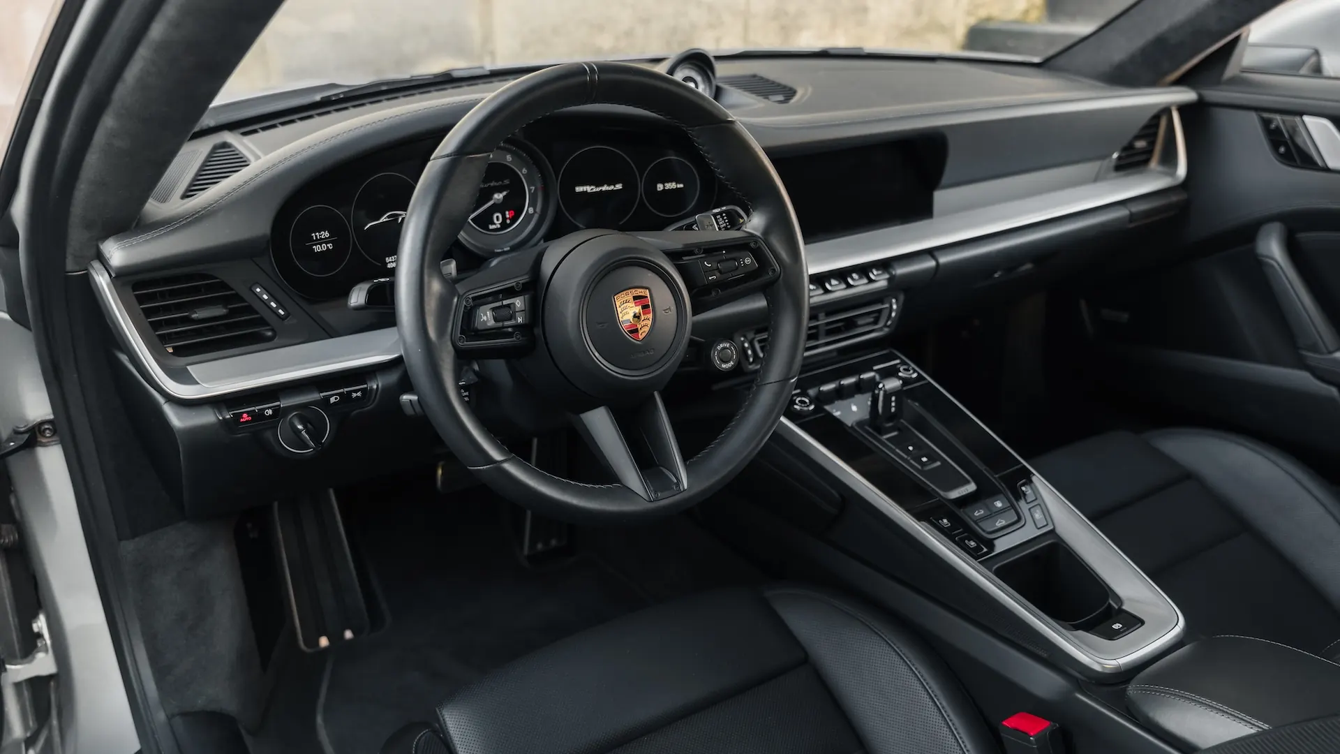 Porsche 992 — photo 32