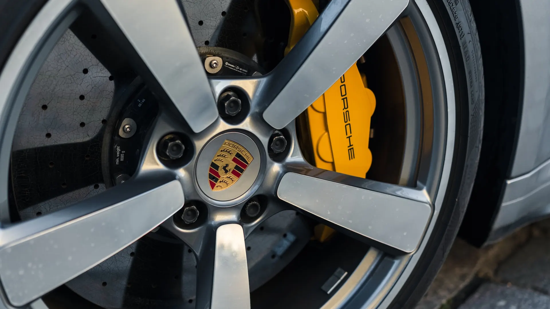 Porsche 992 — photo 19