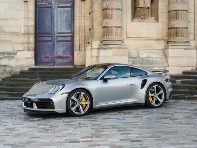 Porsche 992