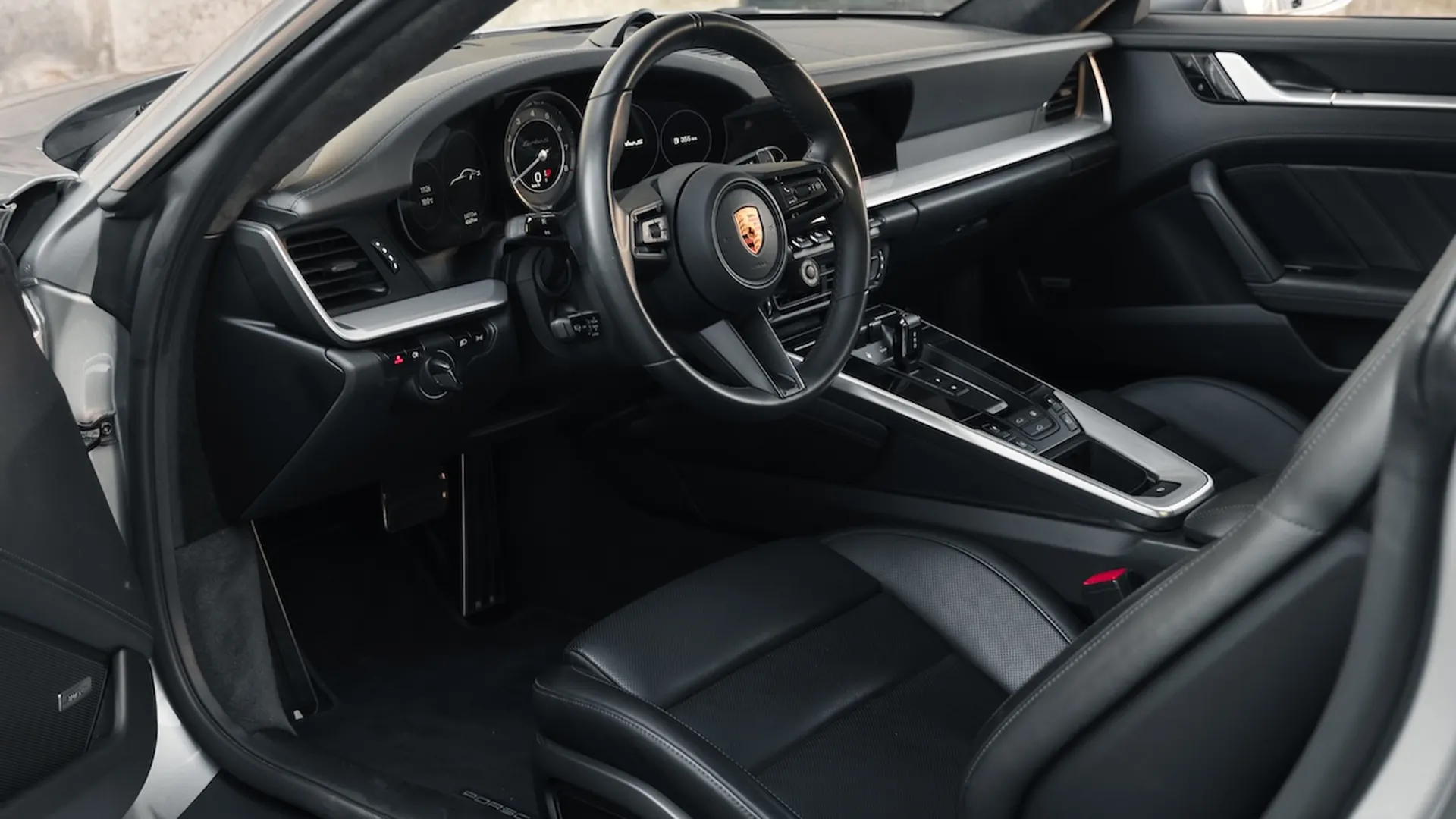 Porsche 992 — photo 39
