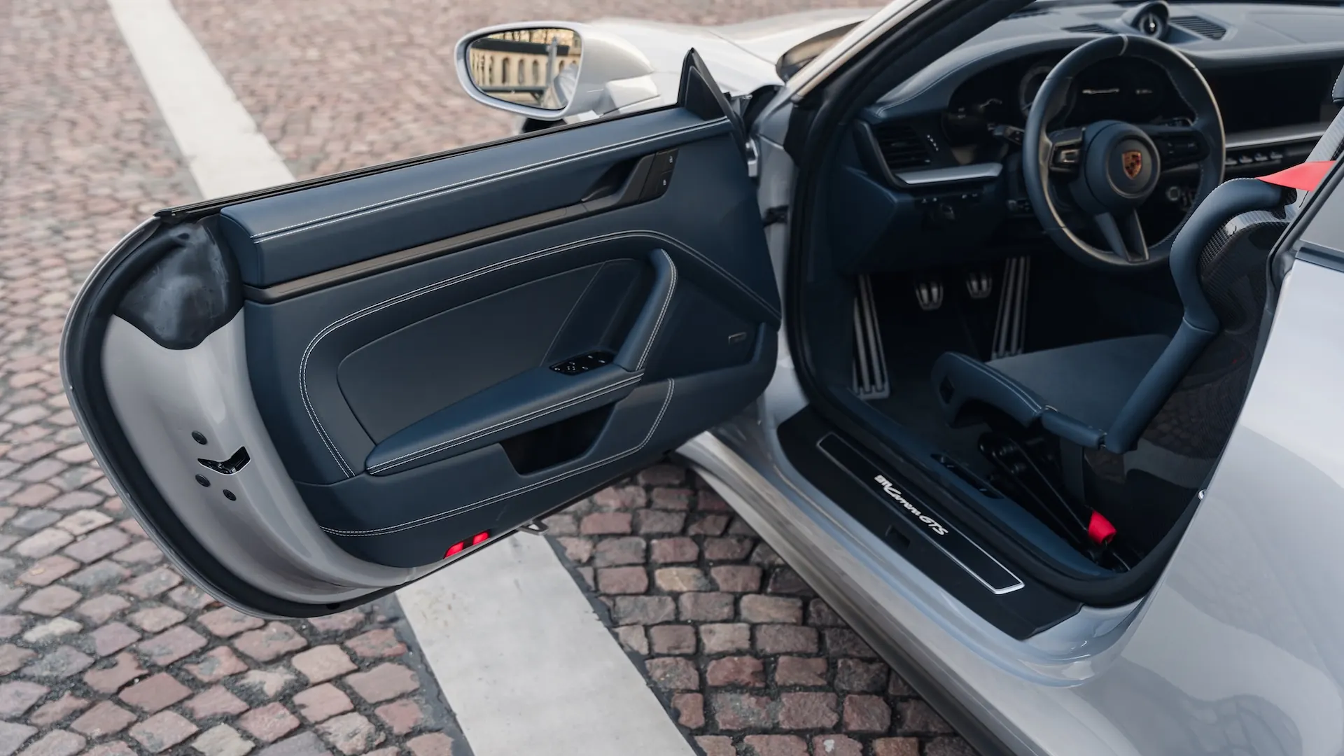 Porsche 992 — photo 34