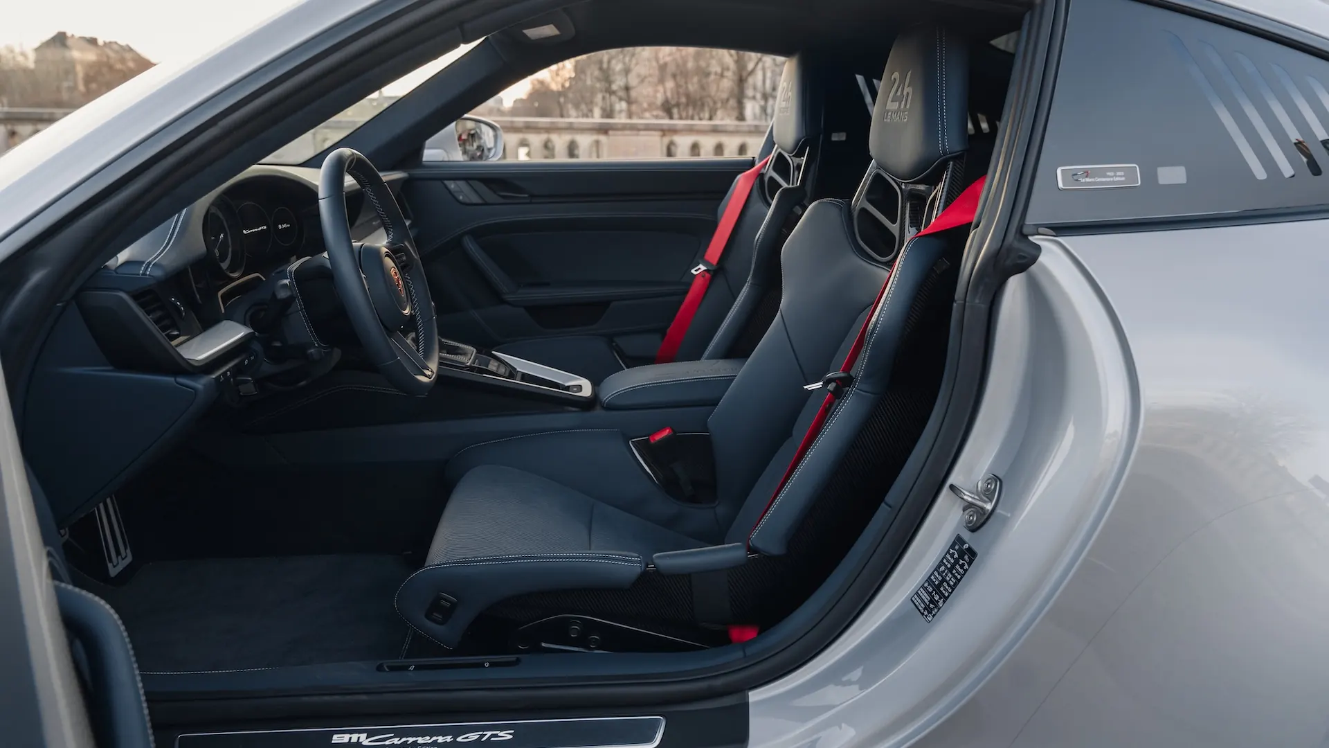 Porsche 992 — photo 7