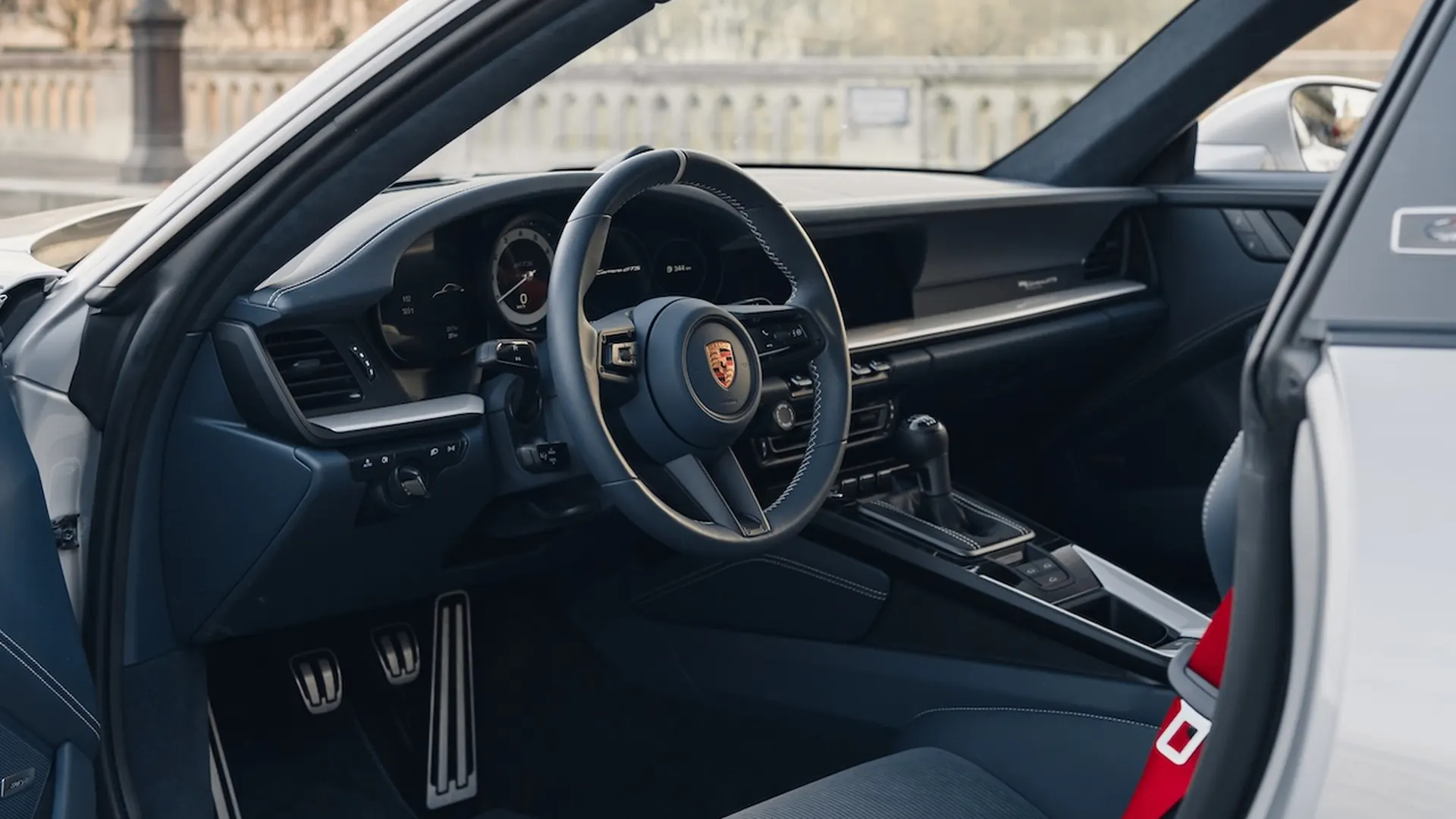 Porsche 992 — photo 11