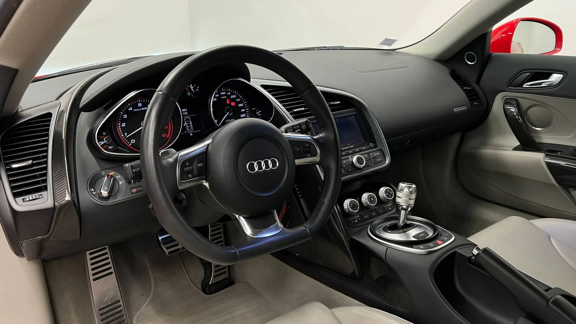 Audi R8 — photo 7
