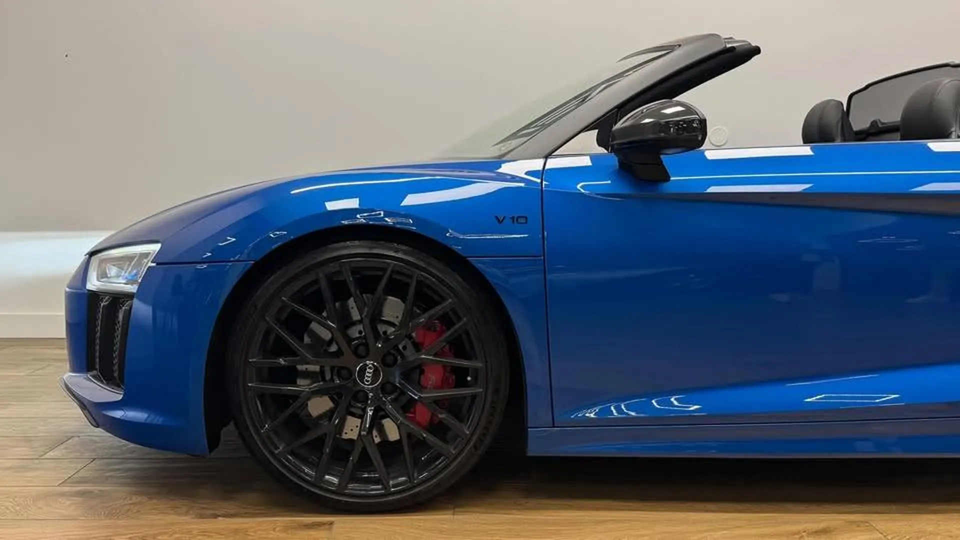 Audi R8 — photo 4