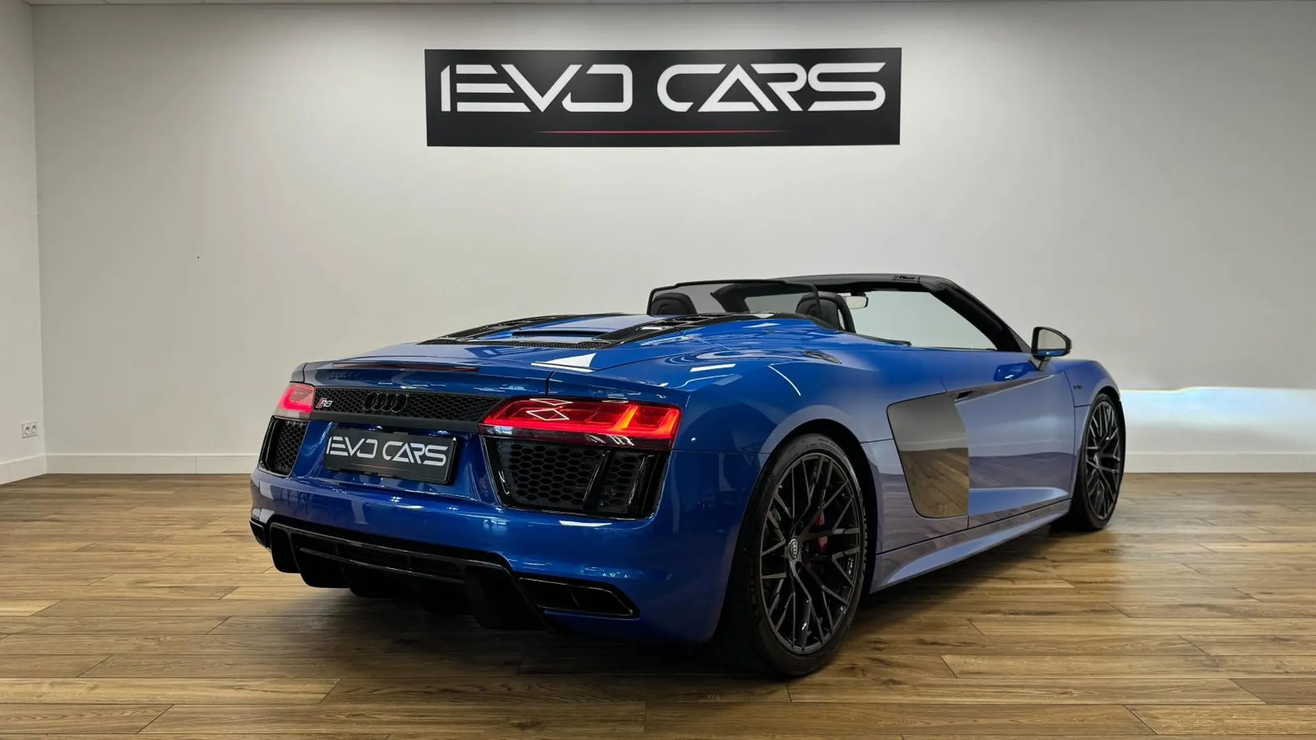 Audi R8 — photo 2
