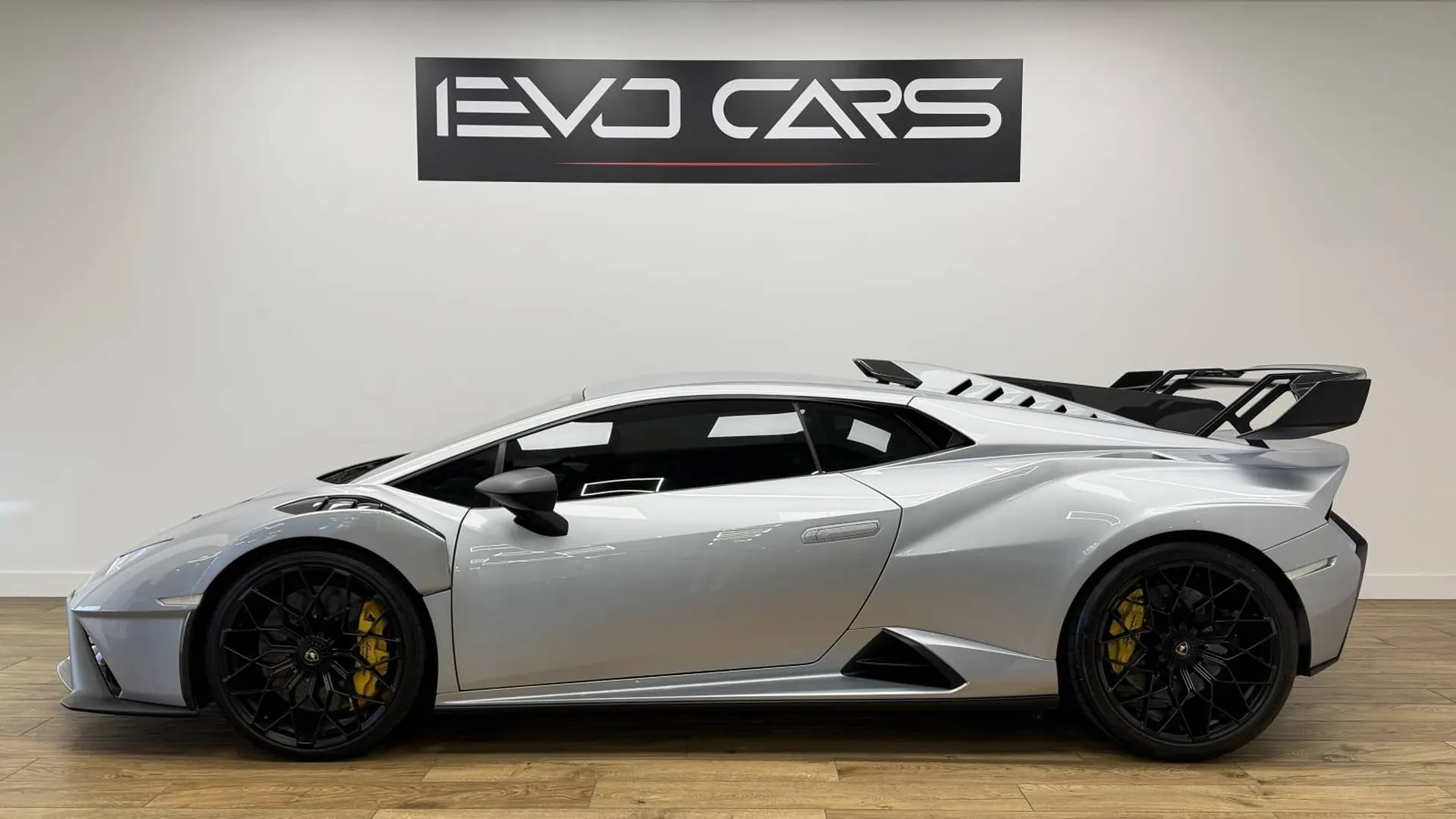 Lamborghini Huracan — photo 3