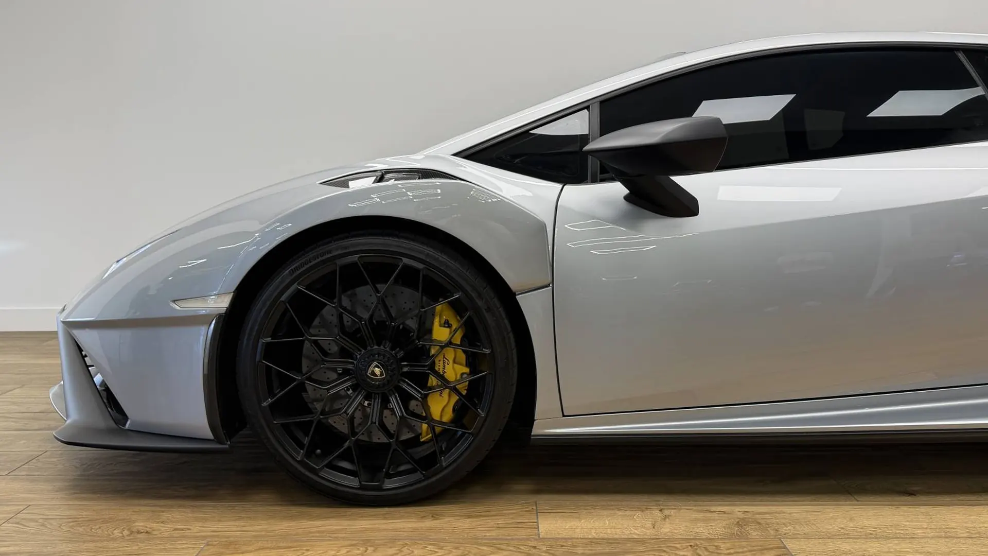 Lamborghini Huracan — photo 4