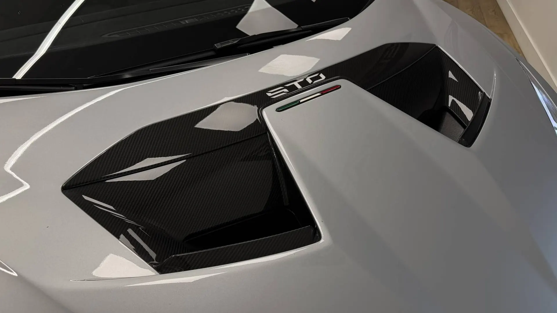 Lamborghini Huracan — photo 9