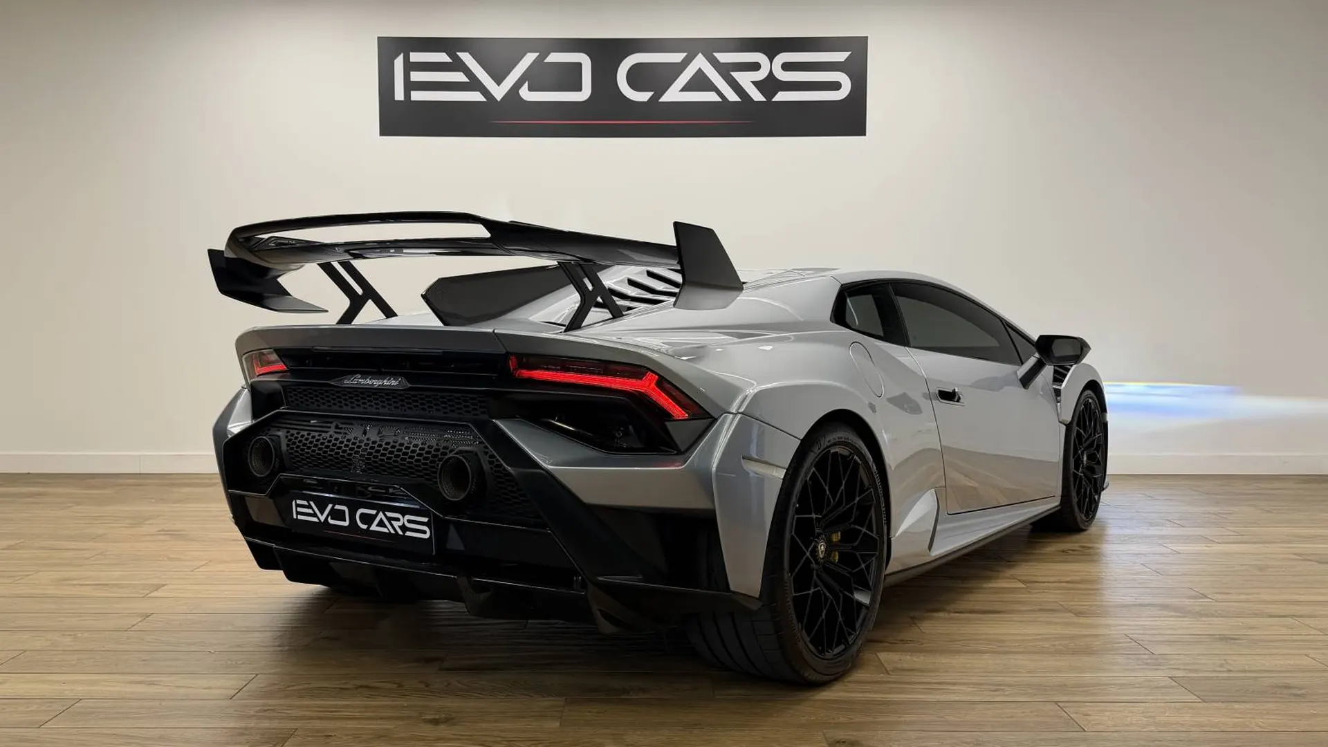 Lamborghini Huracan — photo 2