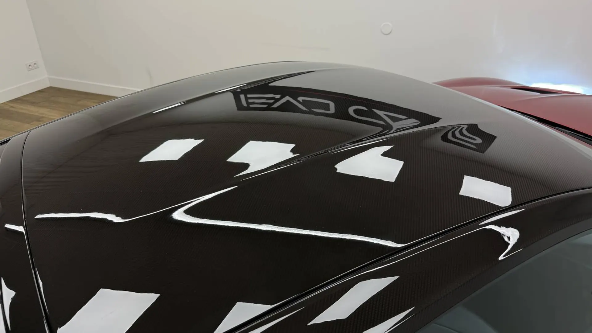 Aston Martin DBS — photo 9