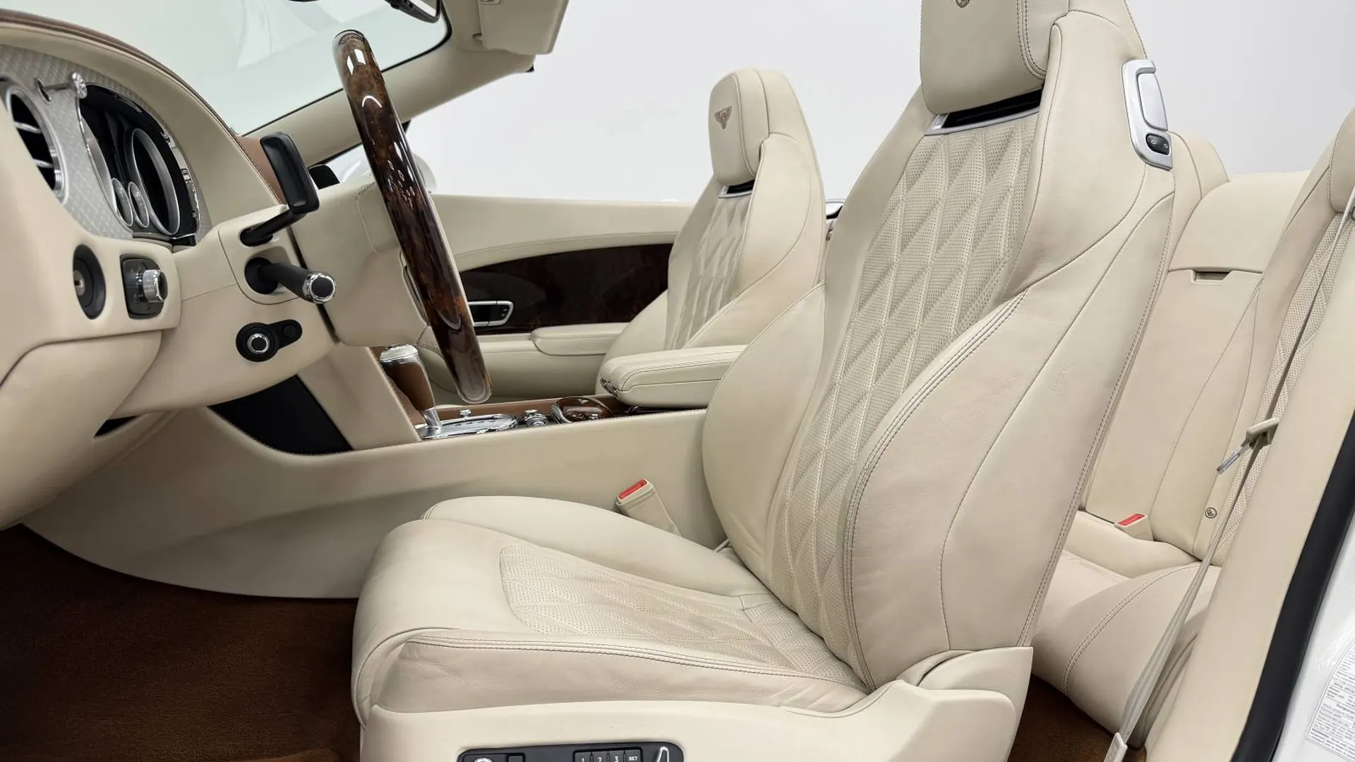 Bentley Continental — photo 8