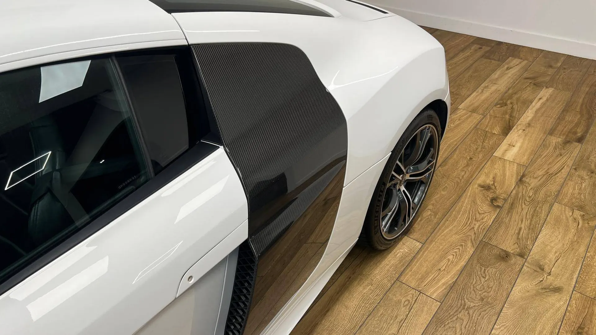 Audi R8 — photo 9