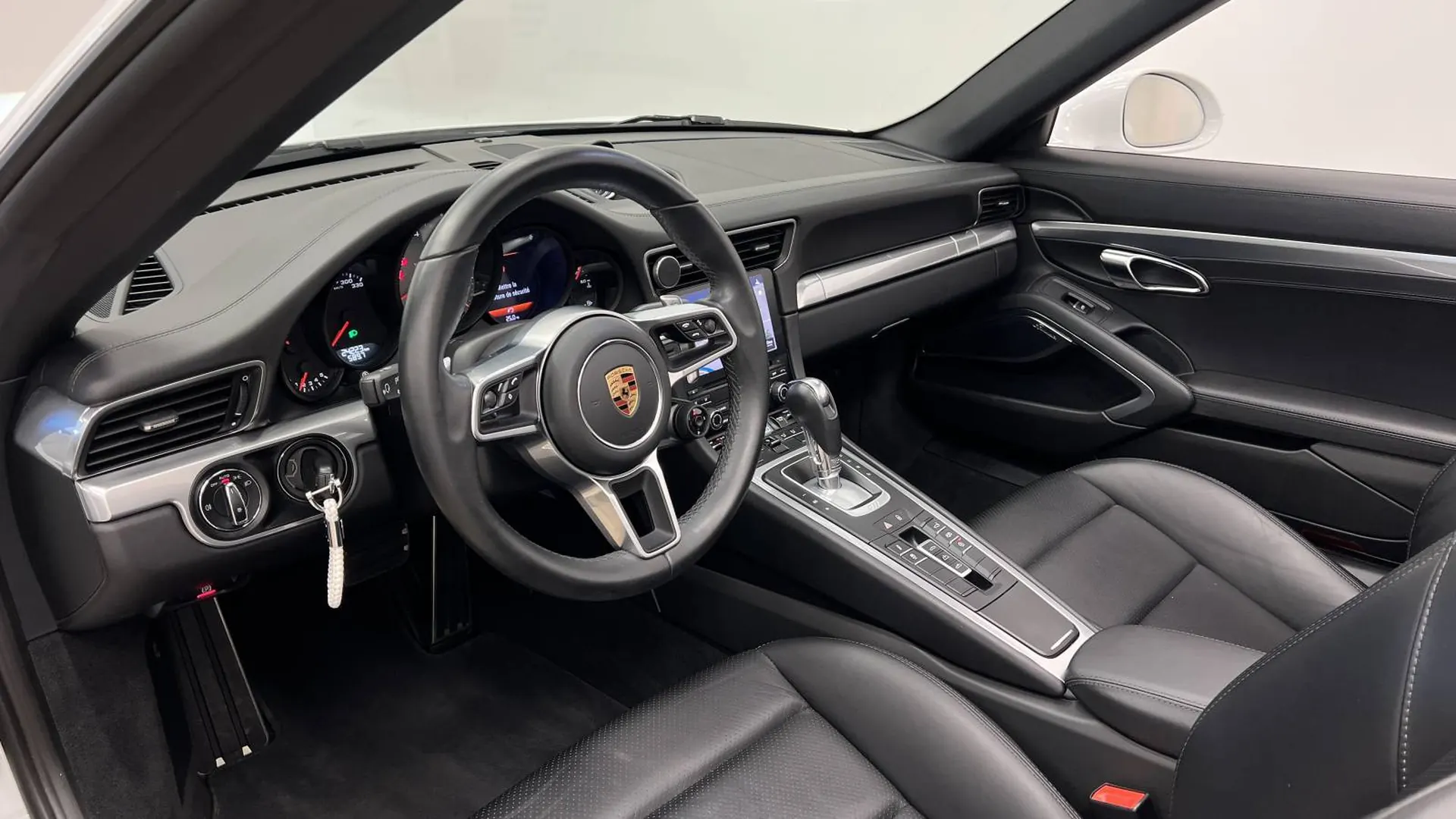 Porsche 911 — photo 10